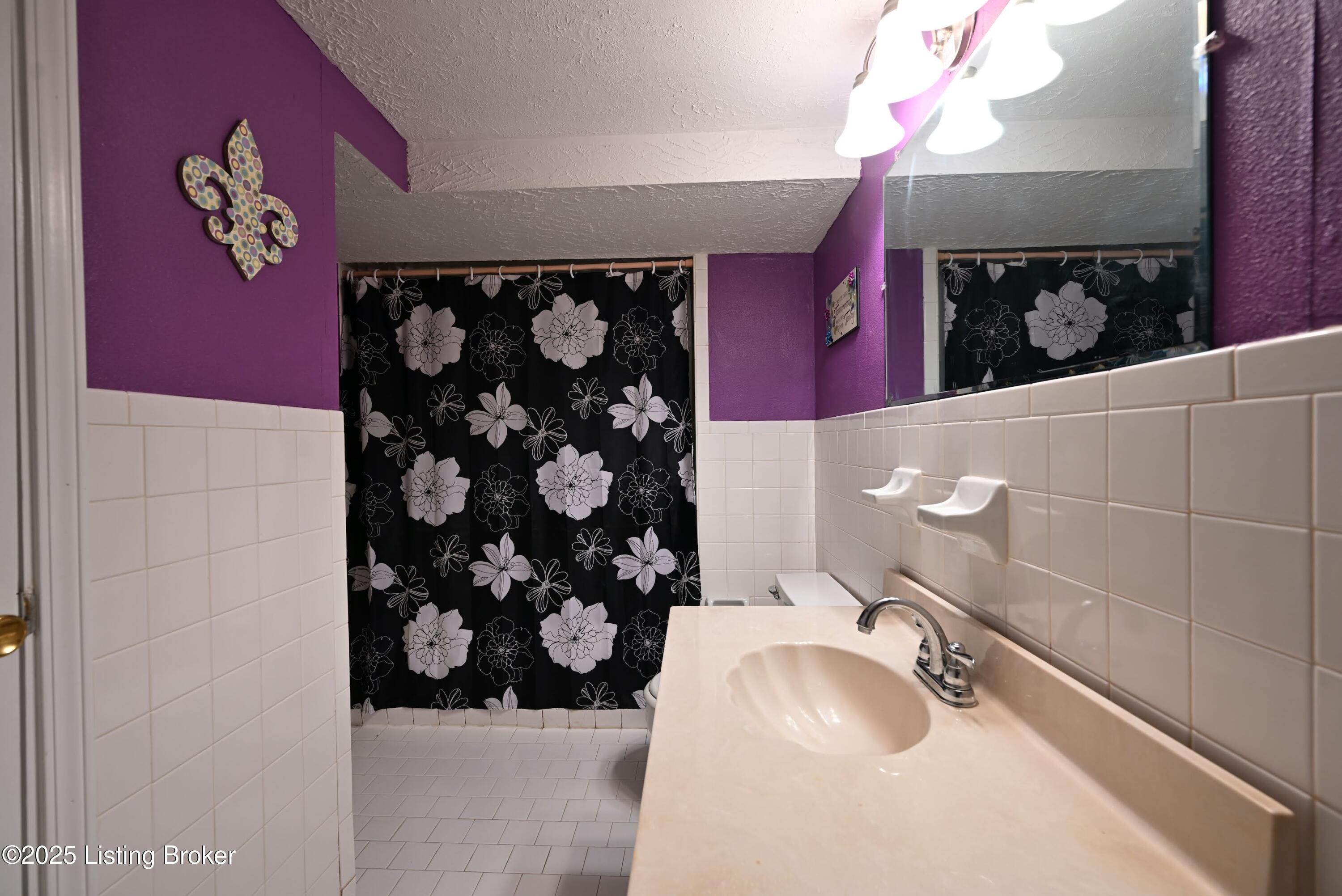 4913 D Lue Ct