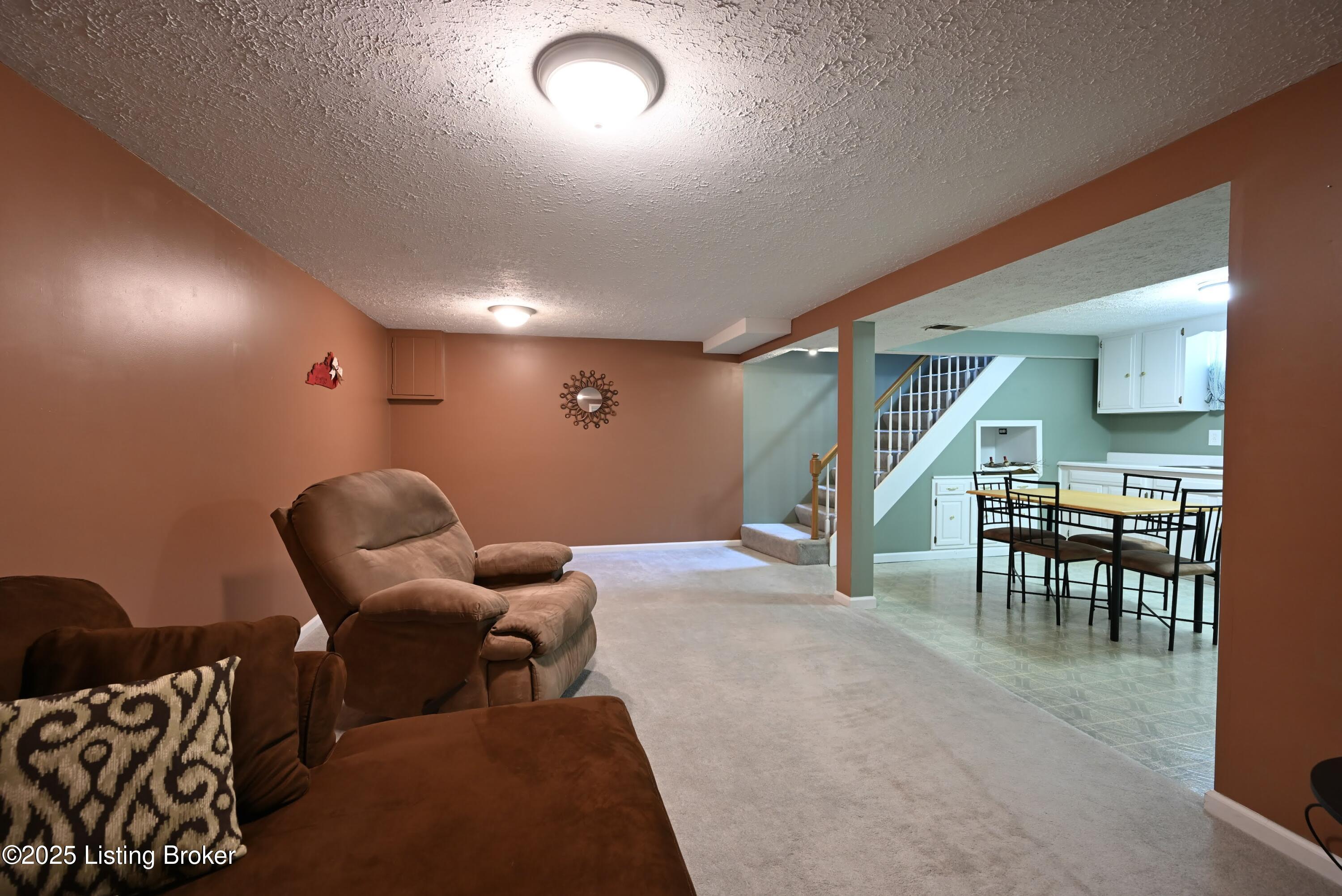 4913 D Lue Ct