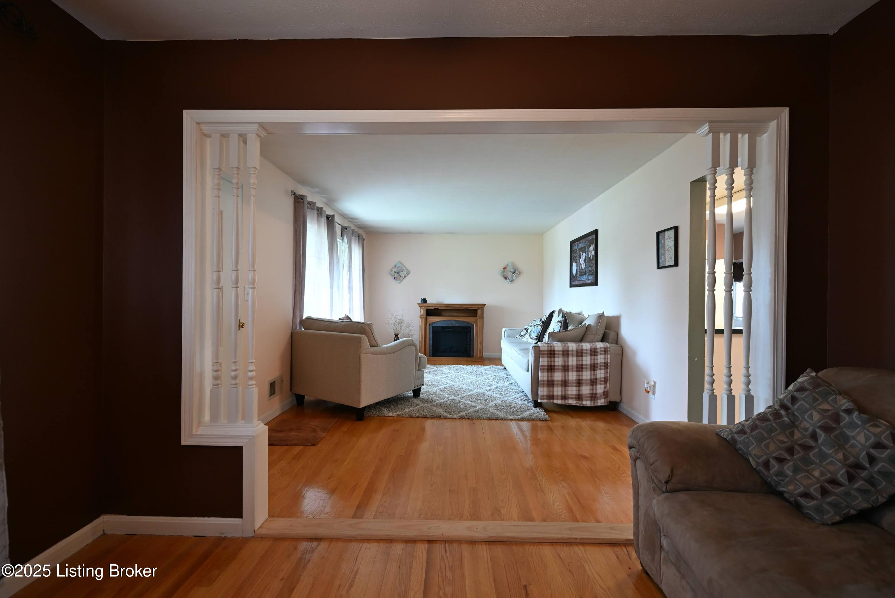 4913 D Lue Ct