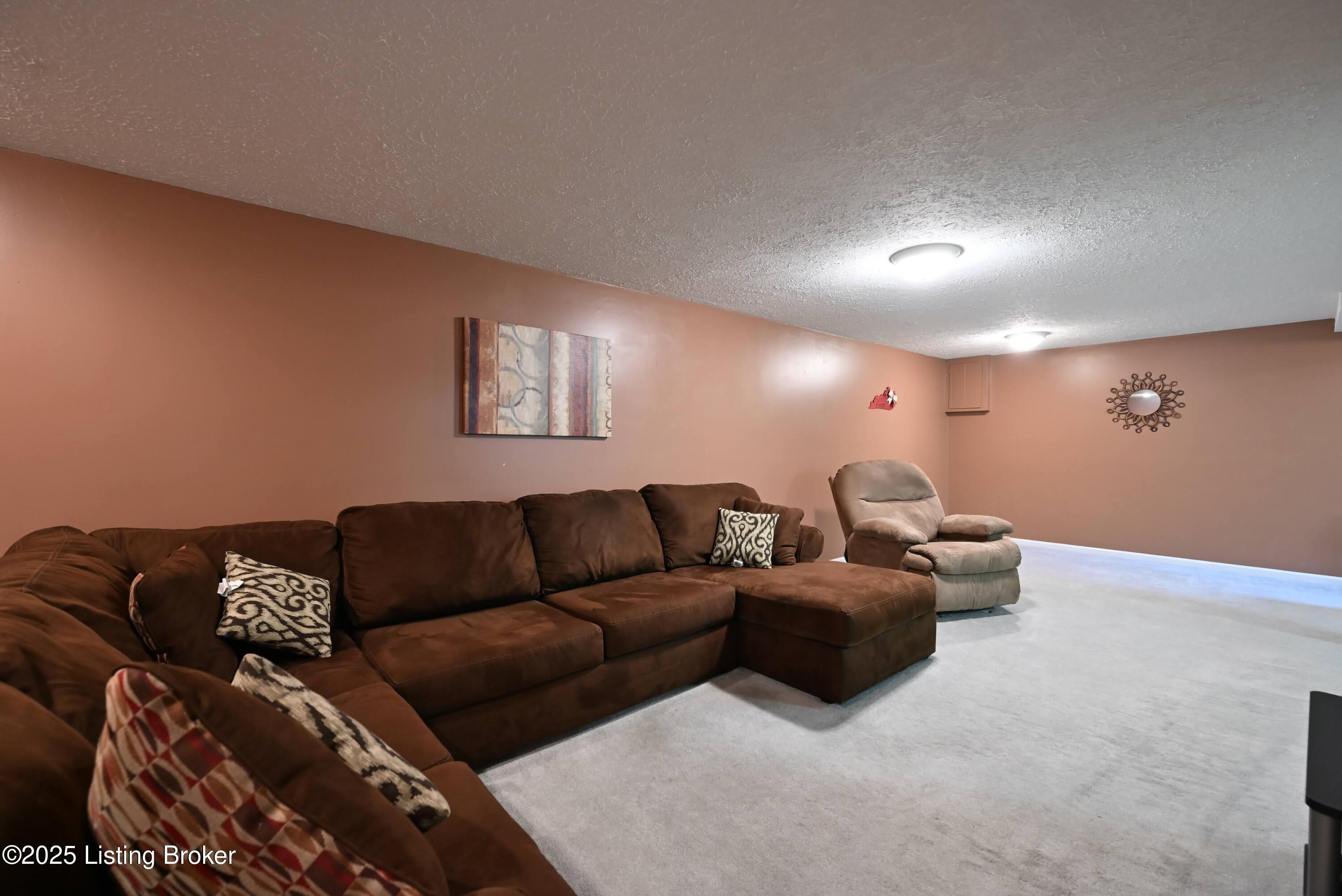 4913 D Lue Ct