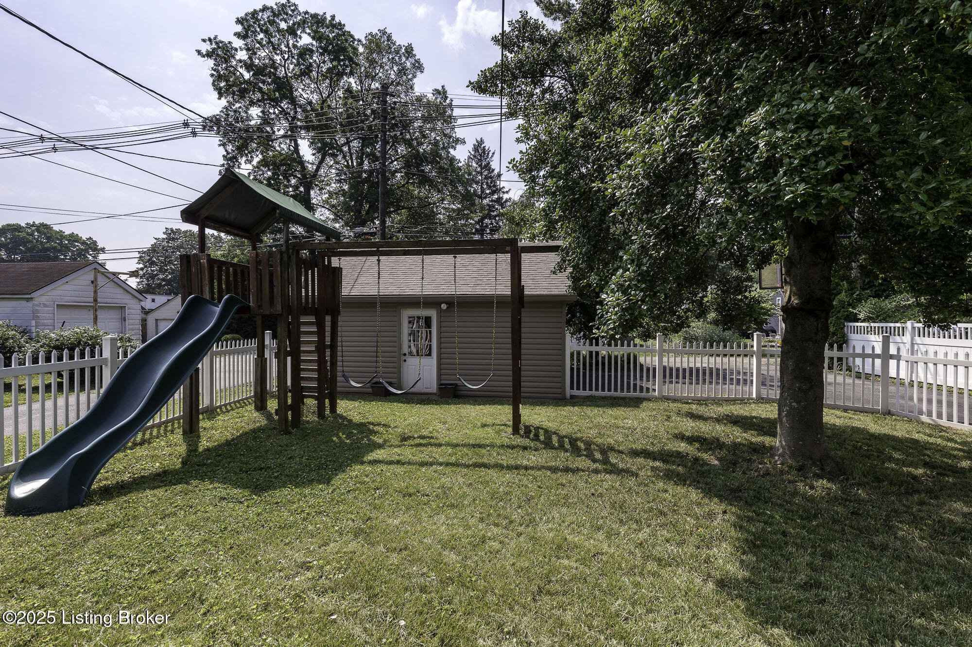 2660 Kings Hwy