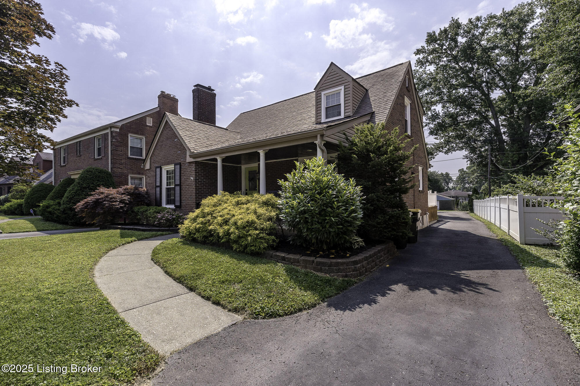 2660 Kings Hwy