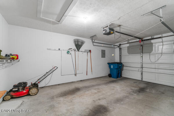 4213 Bay Pointe Dr