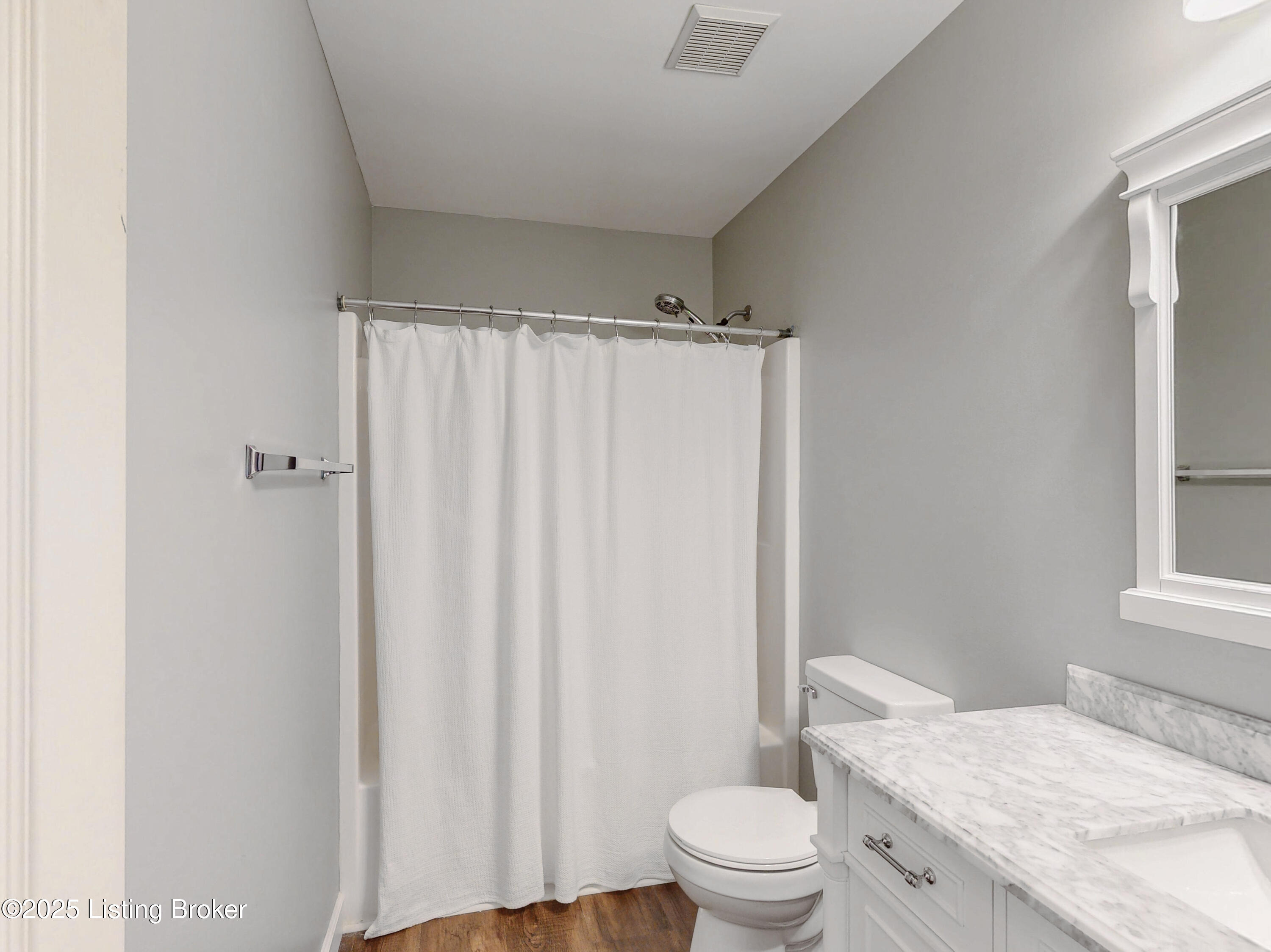 10902 Collington Dr