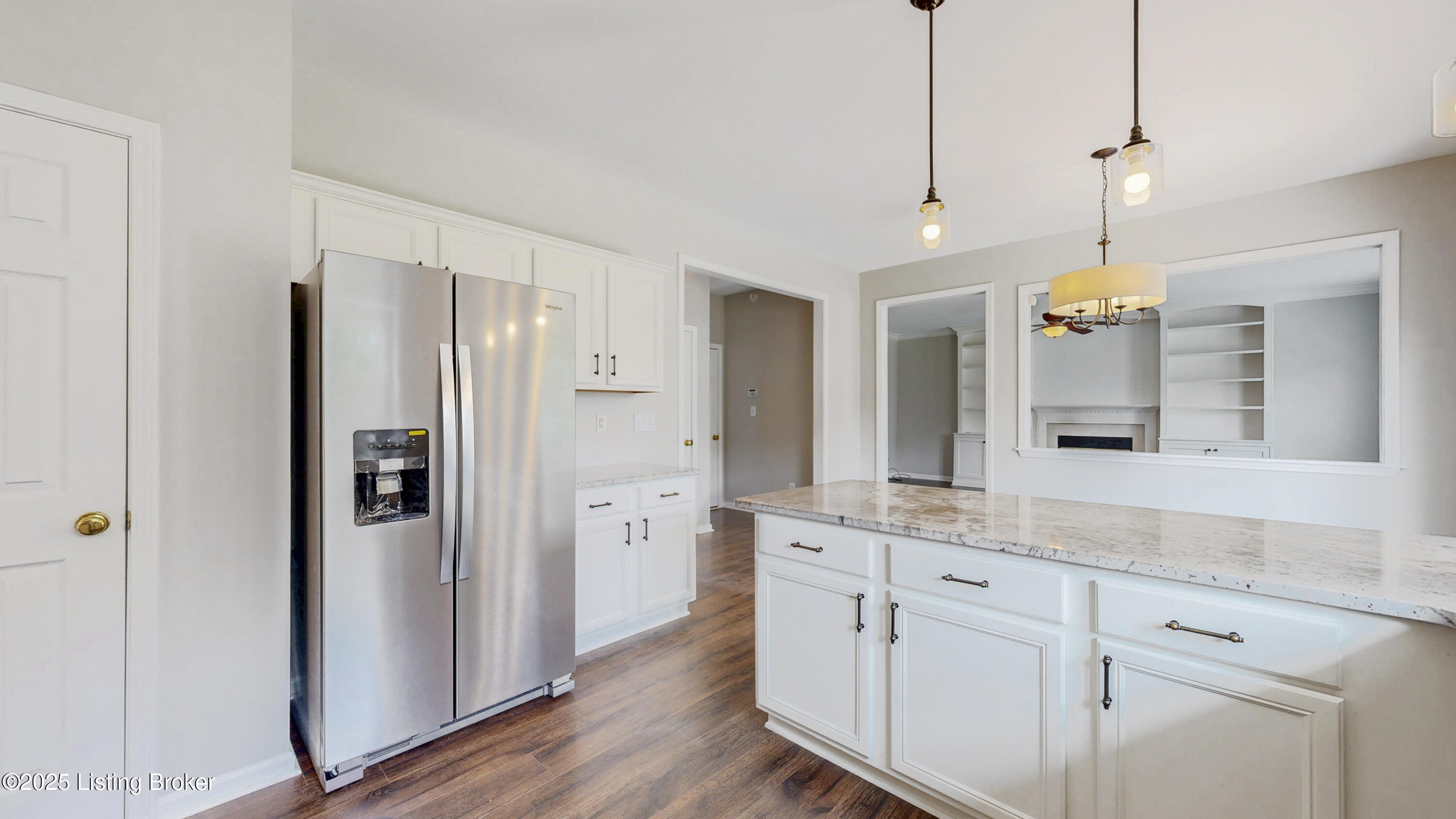 10902 Collington Dr