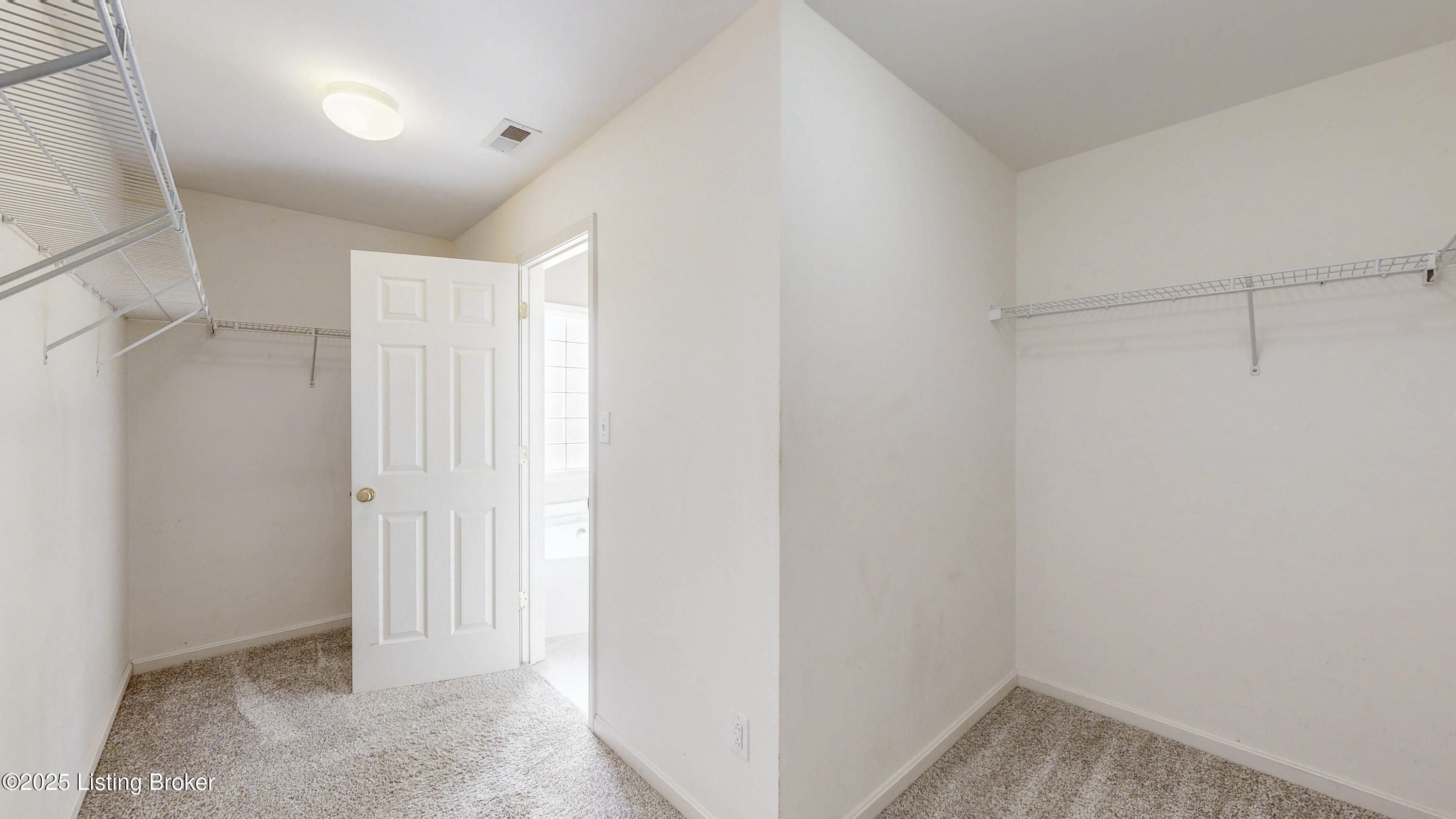 10902 Collington Dr