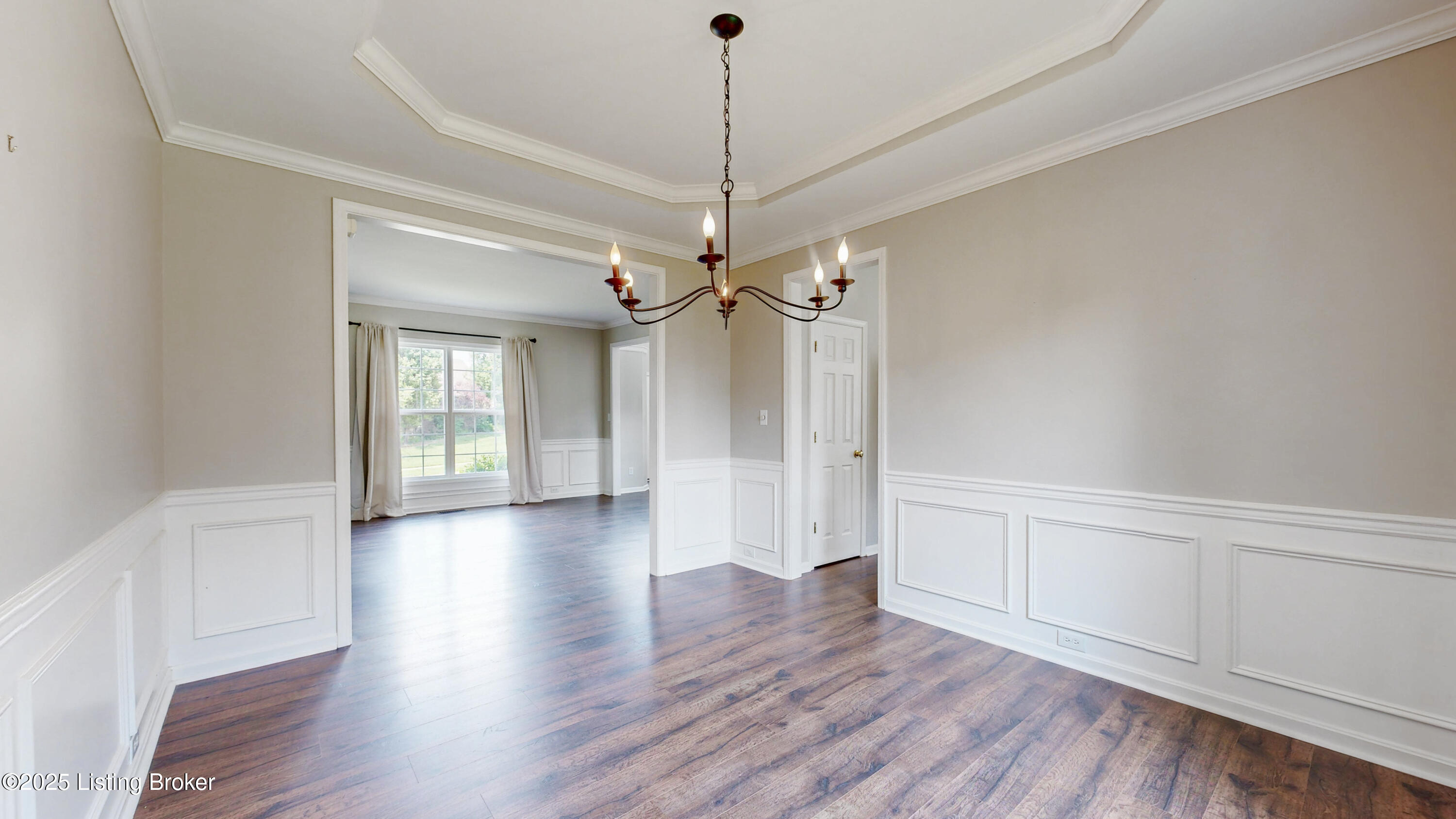 10902 Collington Dr