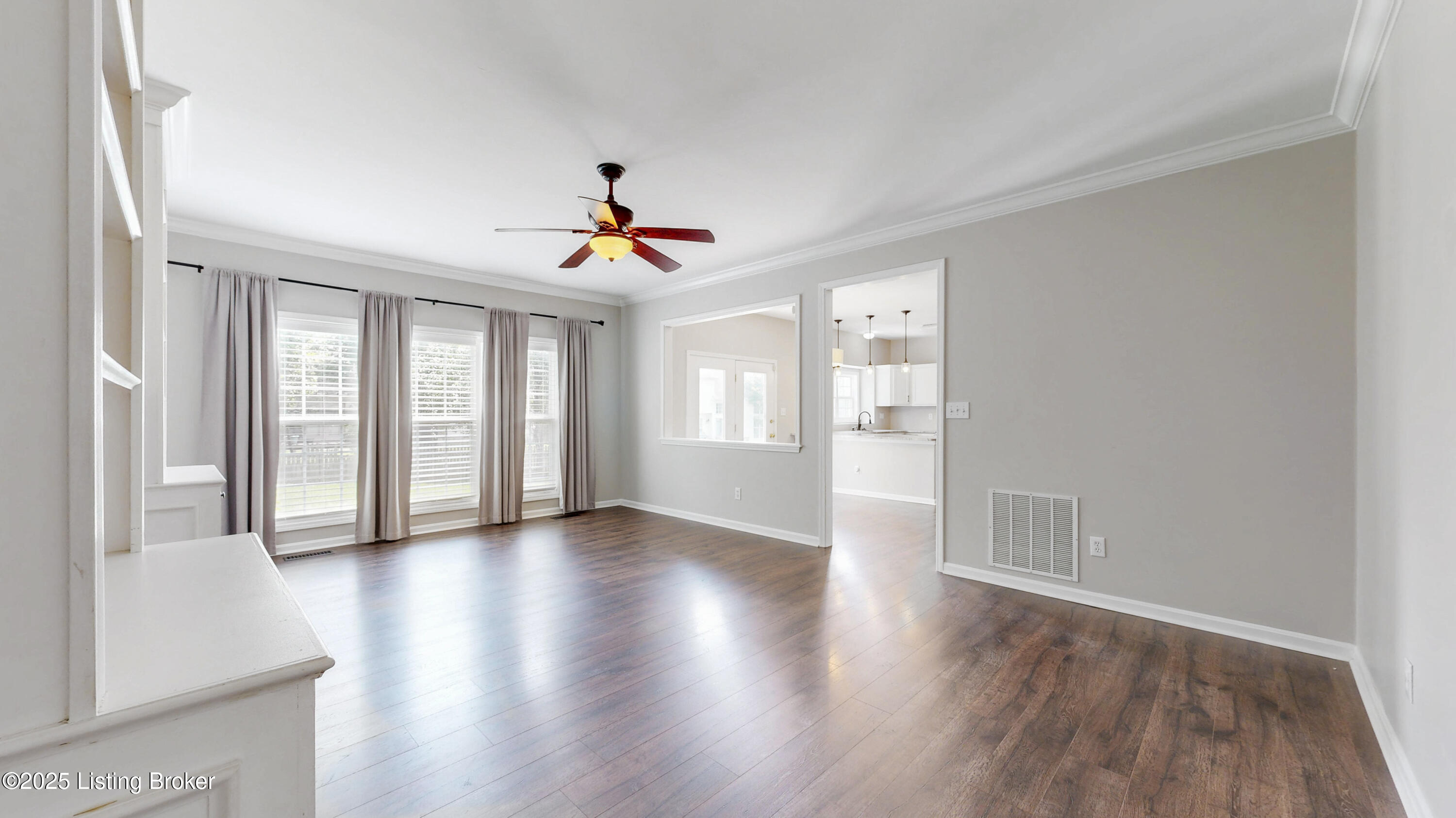 10902 Collington Dr