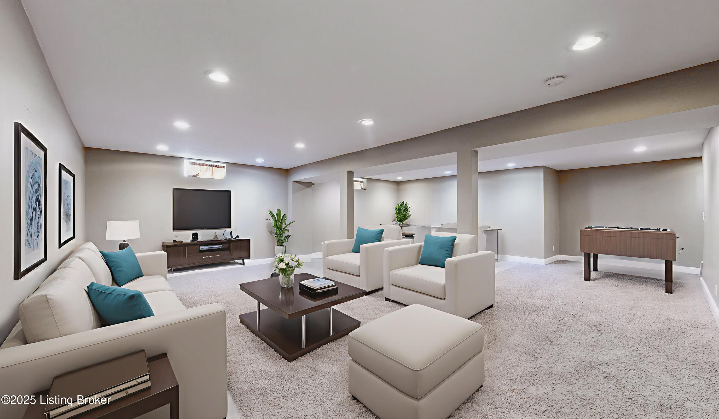 10902 Collington Dr