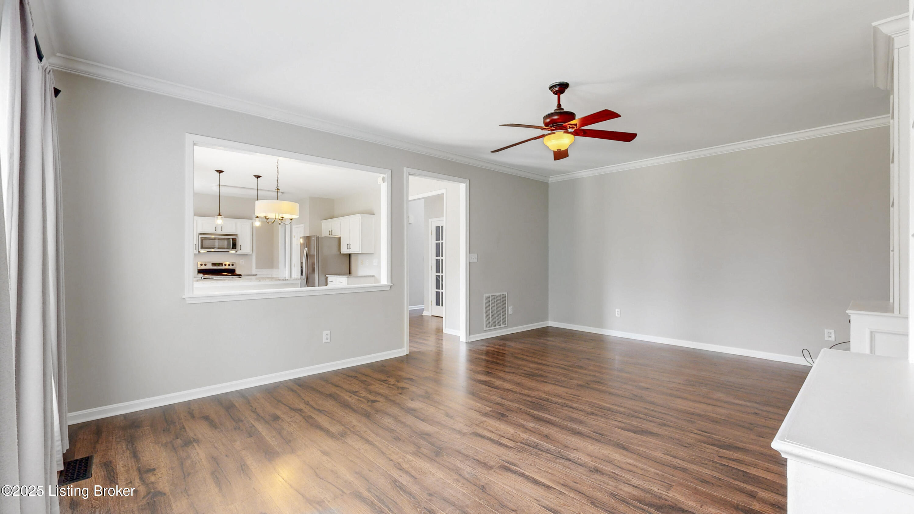 10902 Collington Dr