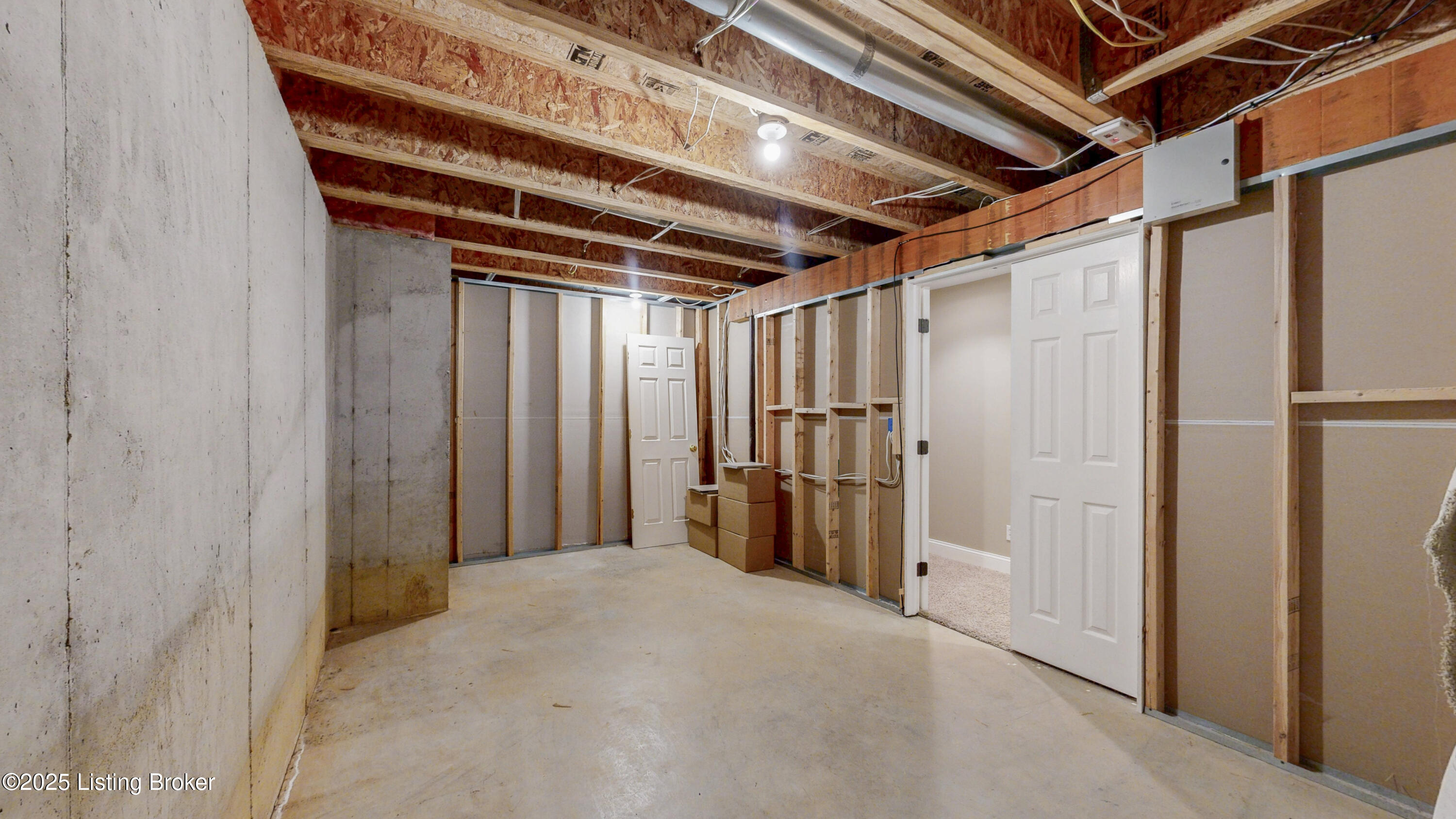 10902 Collington Dr