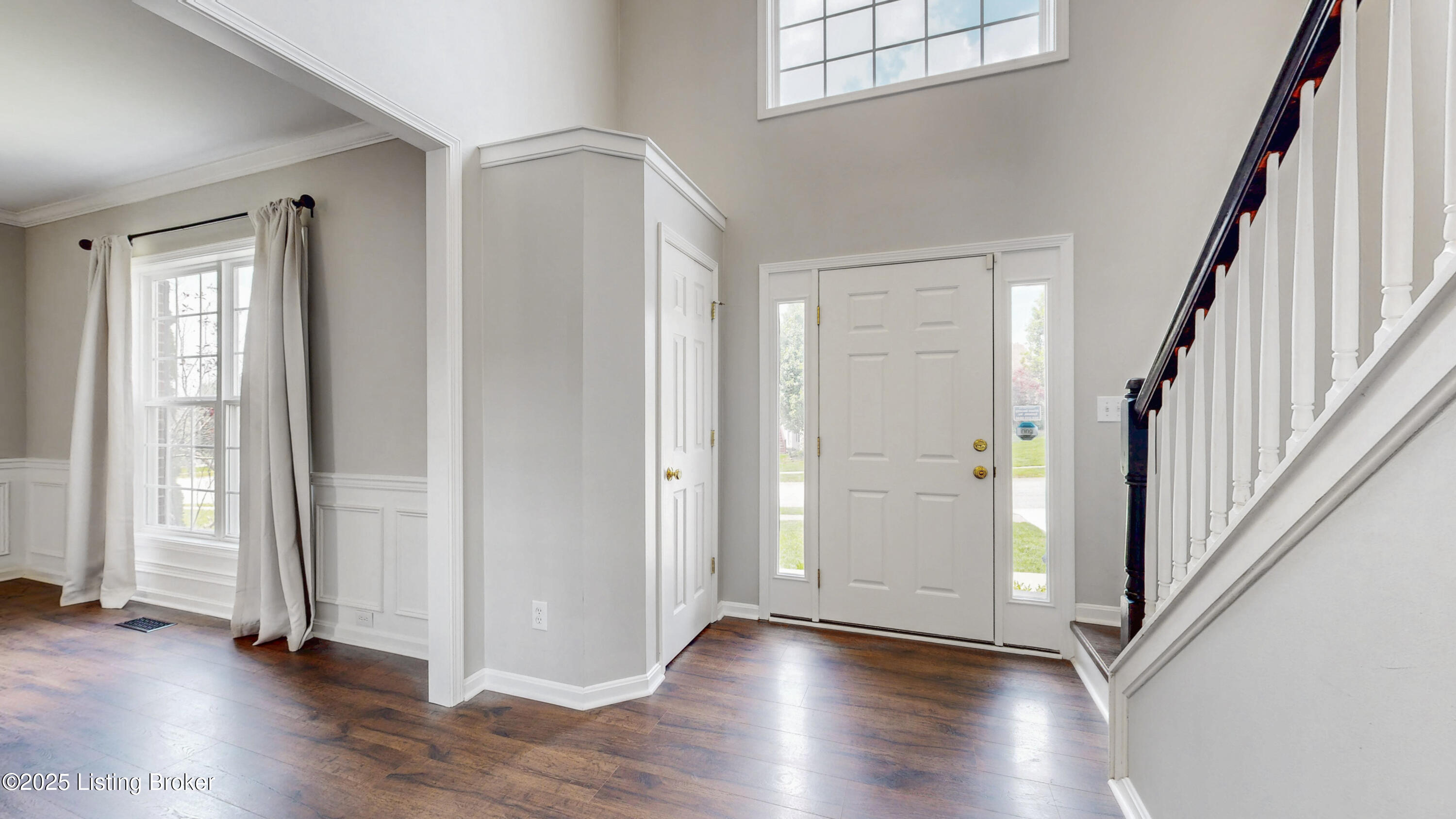 10902 Collington Dr