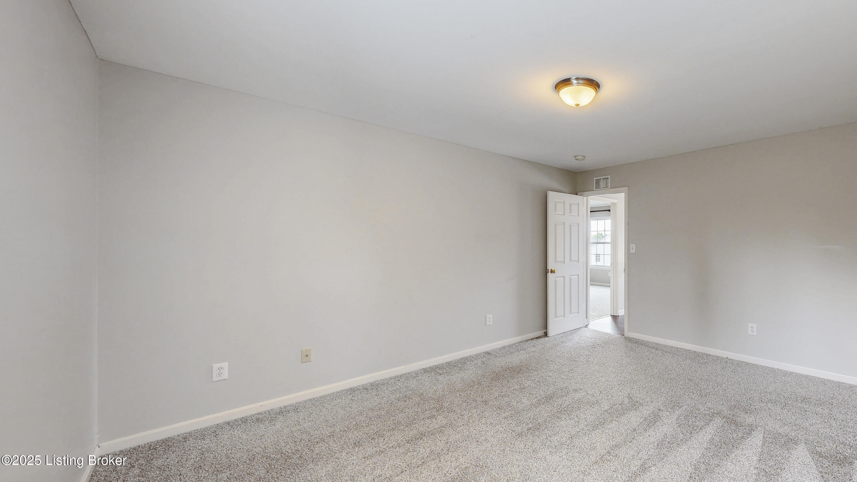 10902 Collington Dr