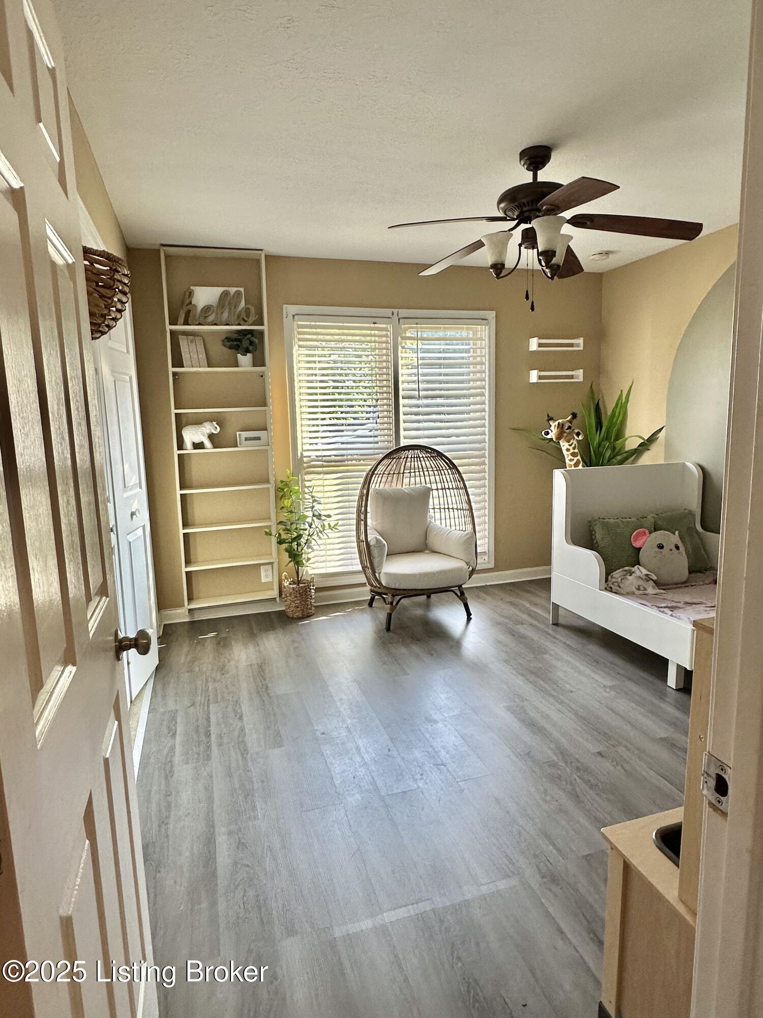 3907 Vantage Pl