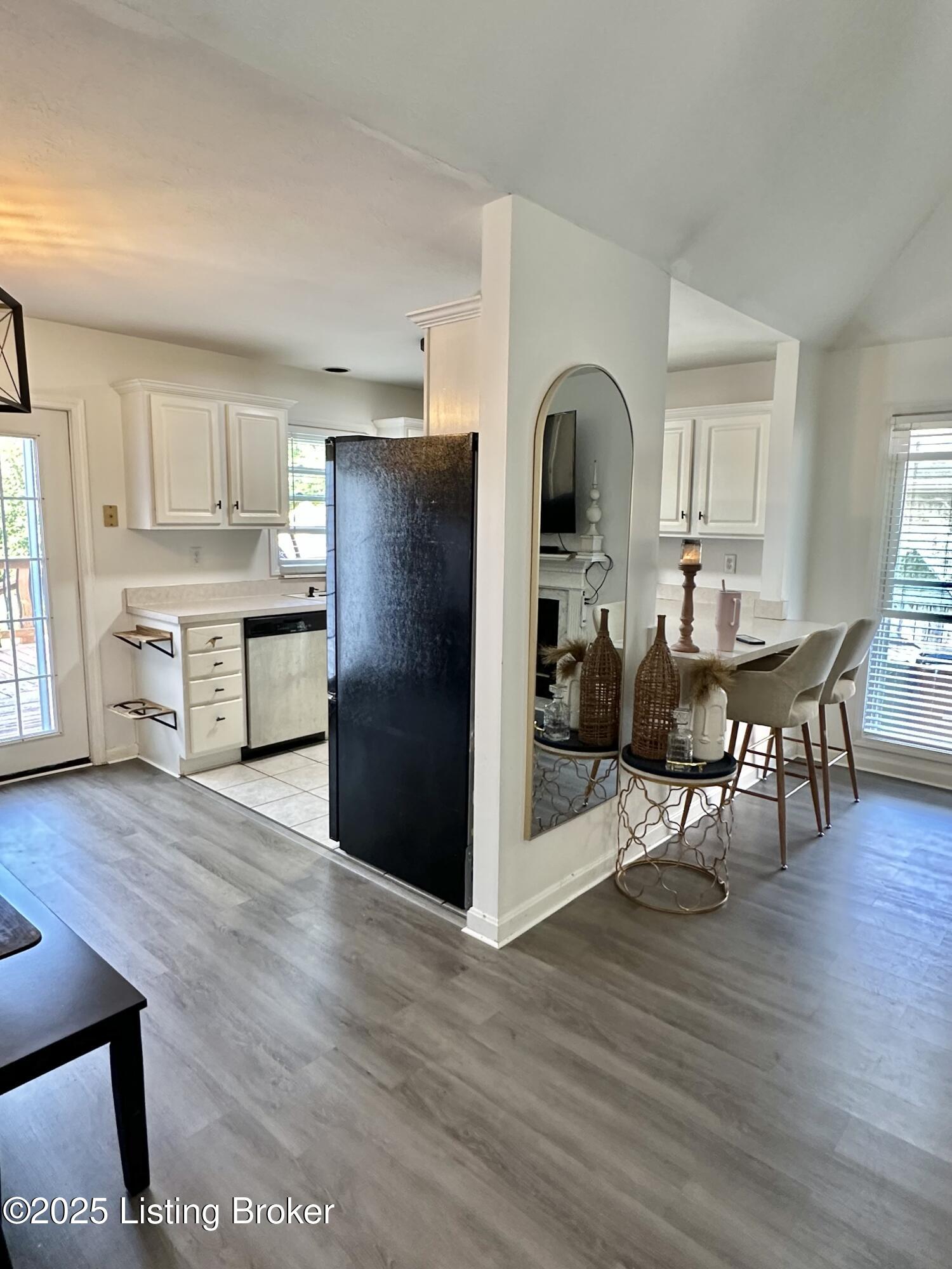 3907 Vantage Pl