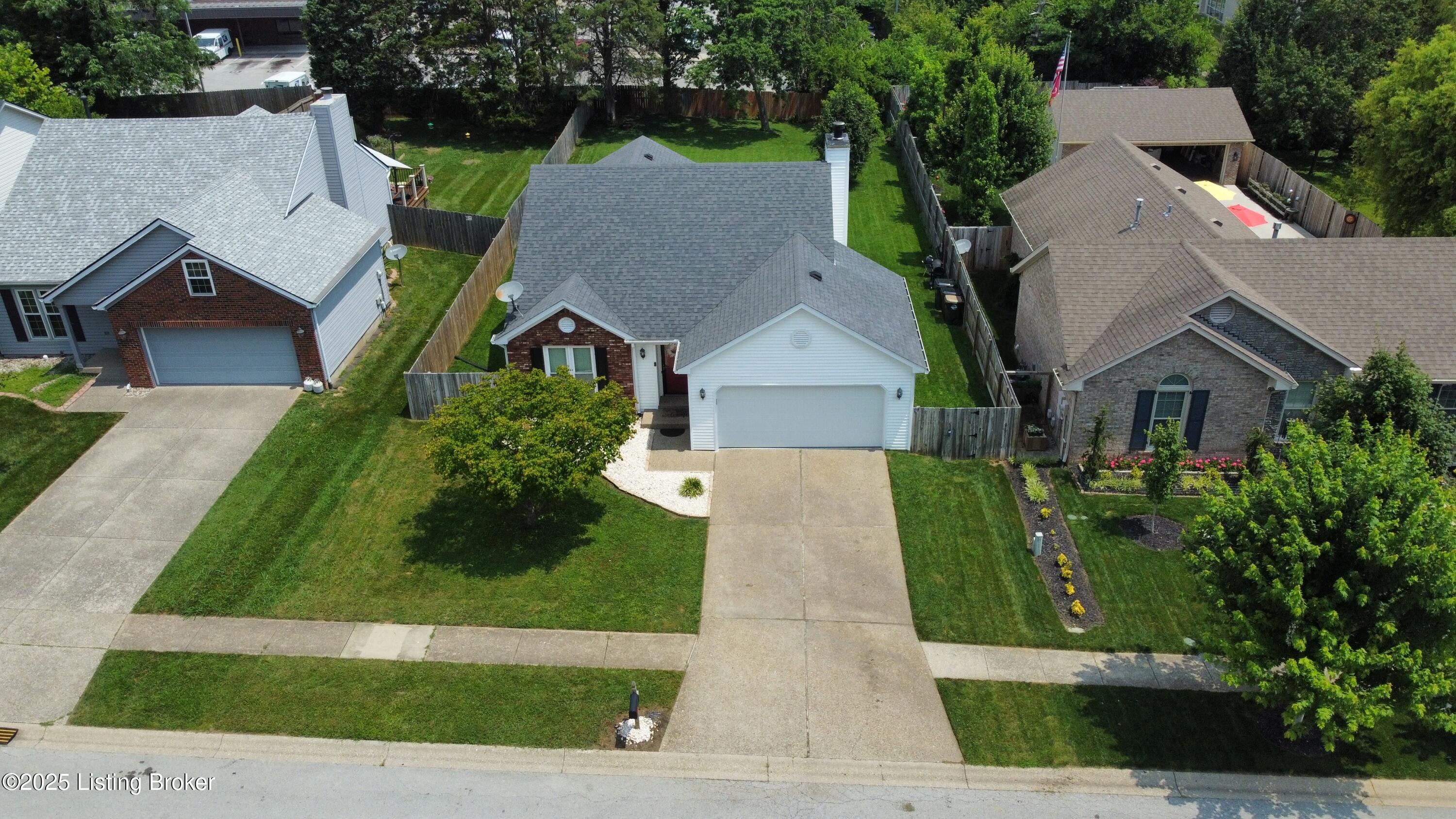 3907 Vantage Pl