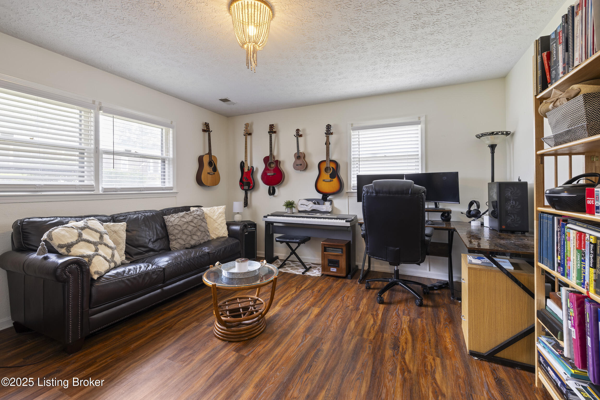 8502 Gregory Way