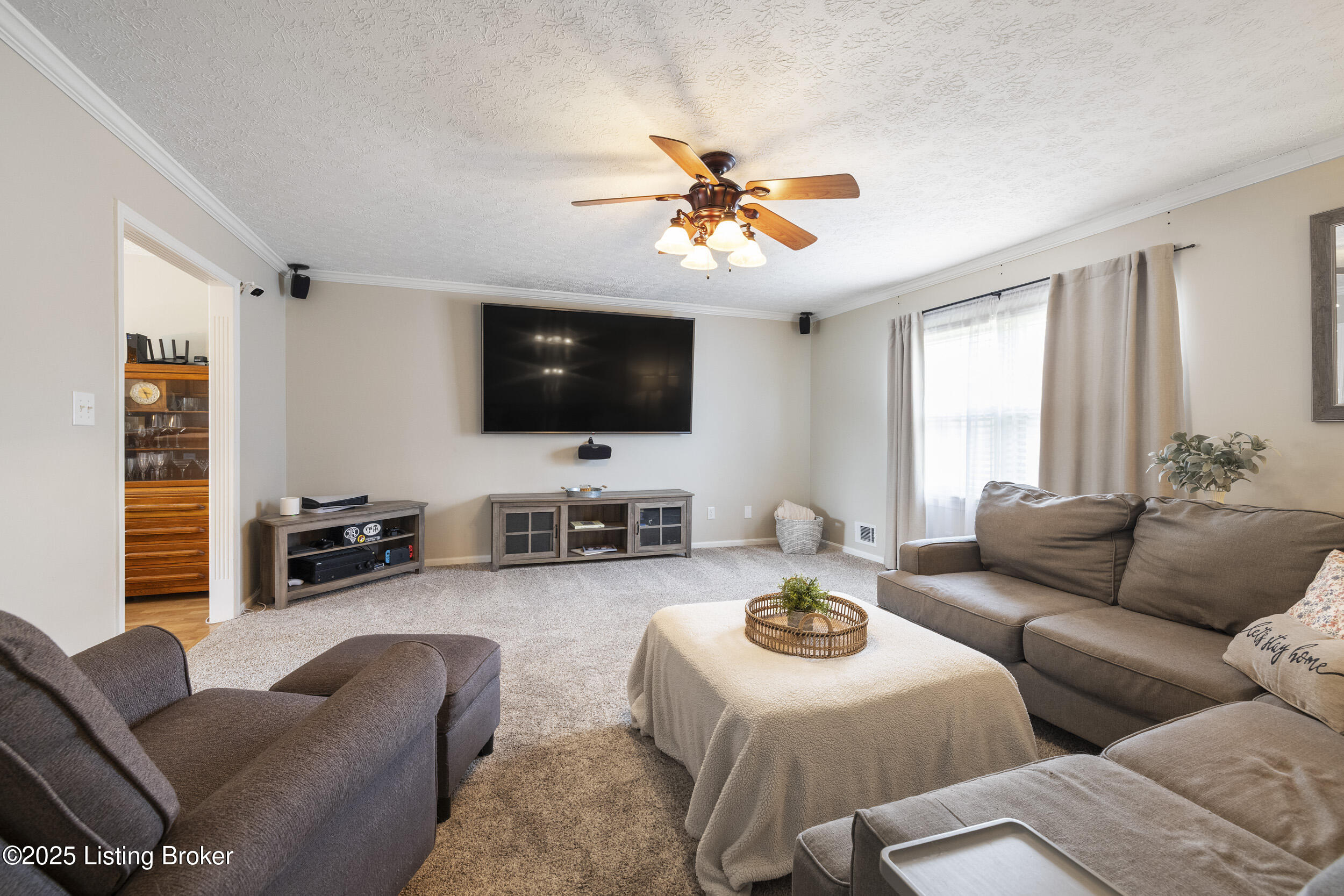 8502 Gregory Way