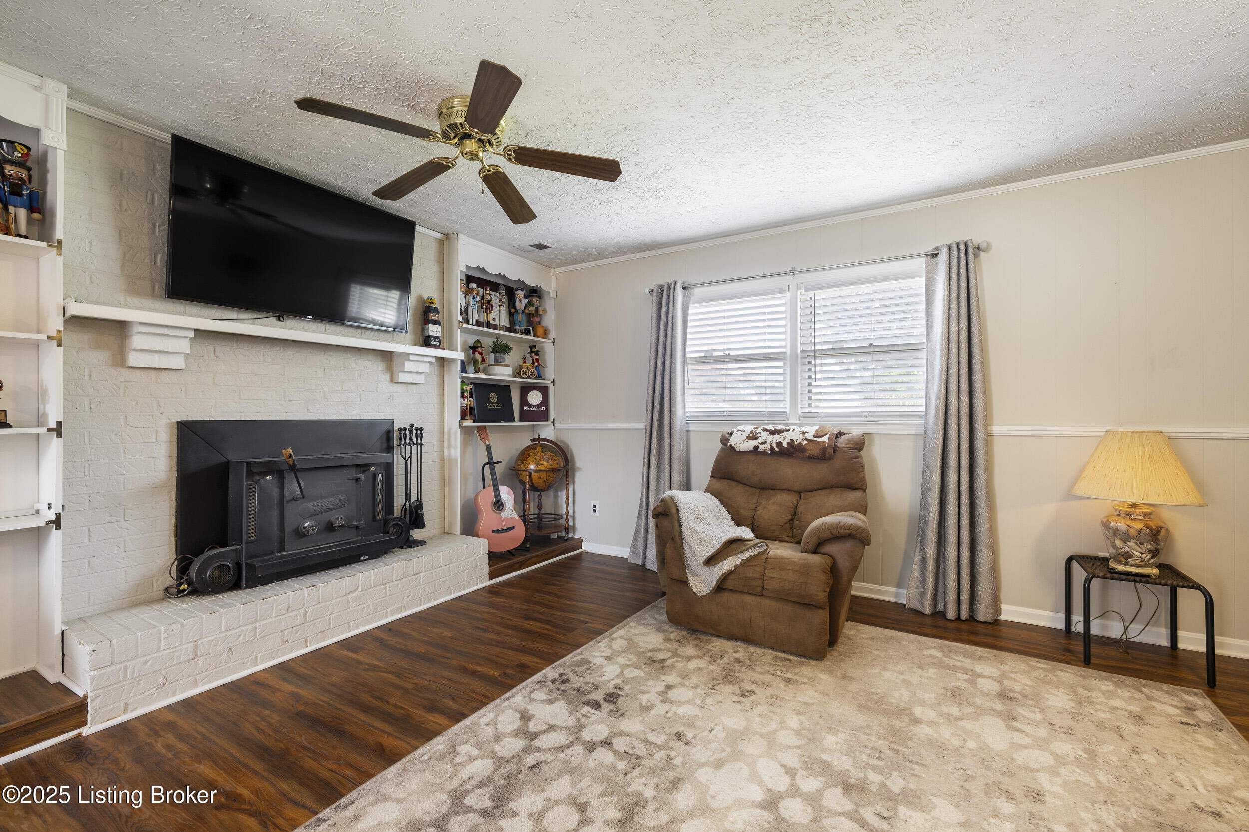 8502 Gregory Way