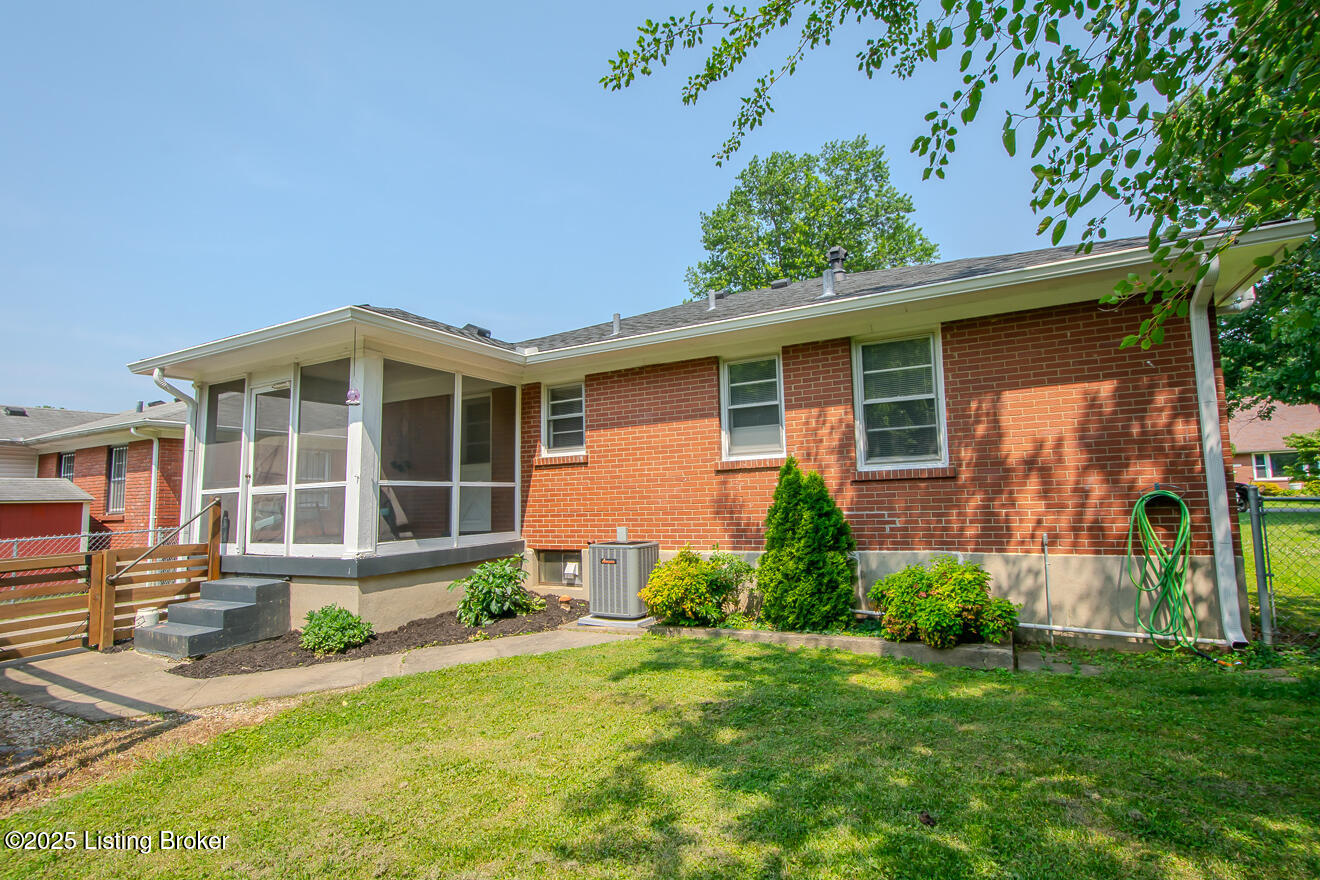 1634 Nightingale Rd