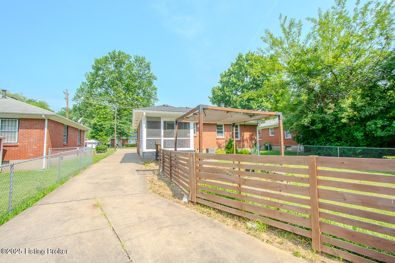 1634 Nightingale Rd