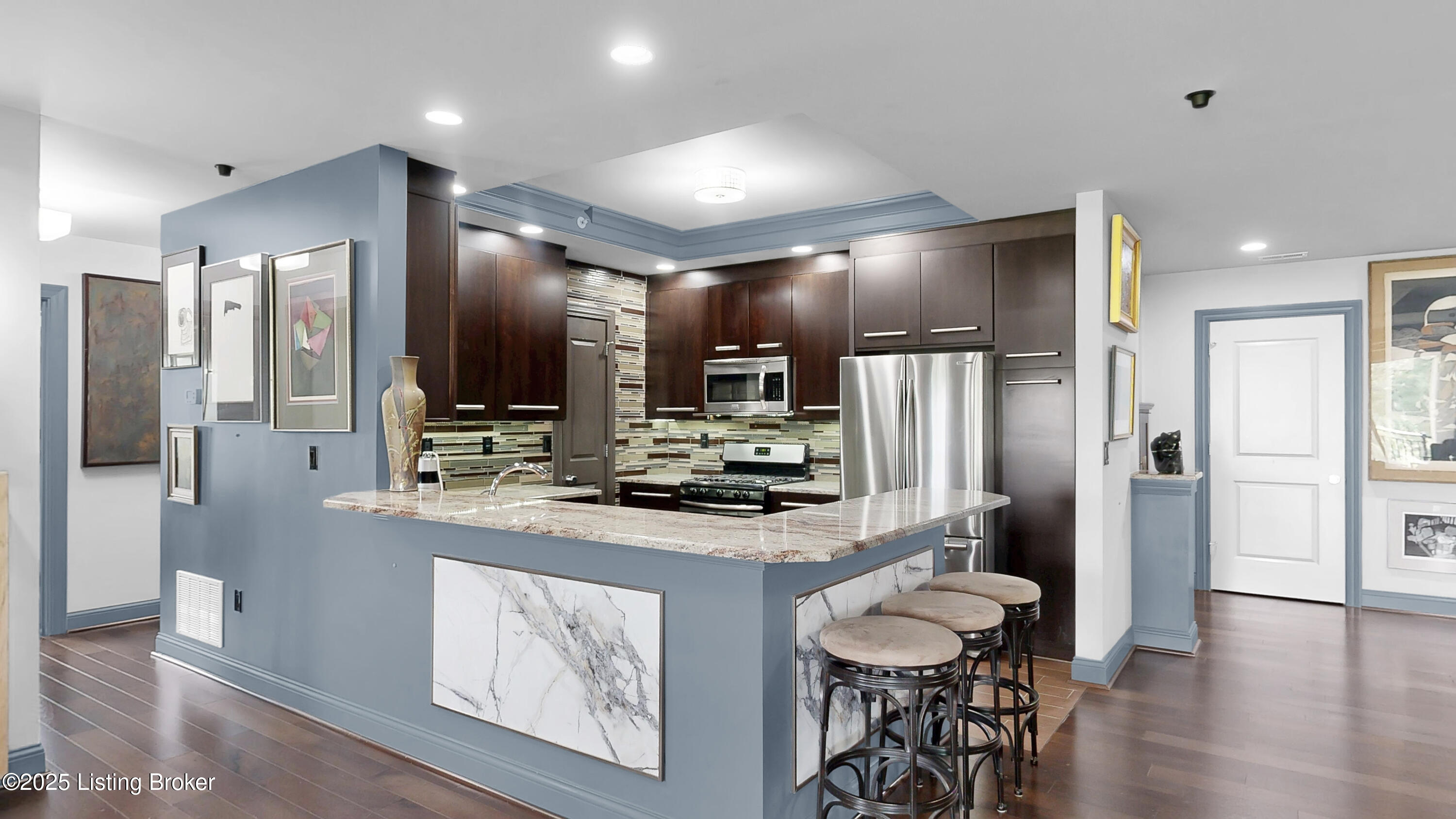1300 Cardinal Dr 301
