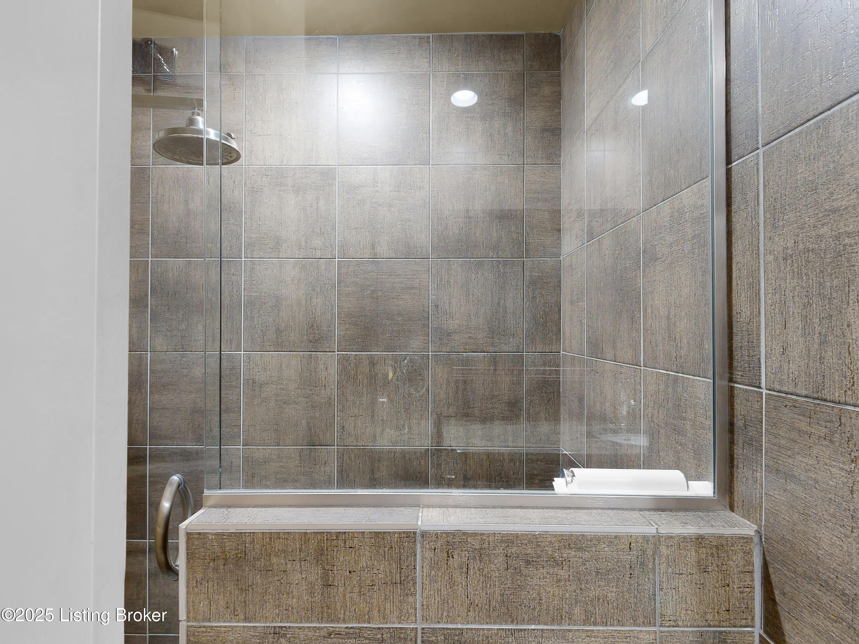1300 Cardinal Dr 301