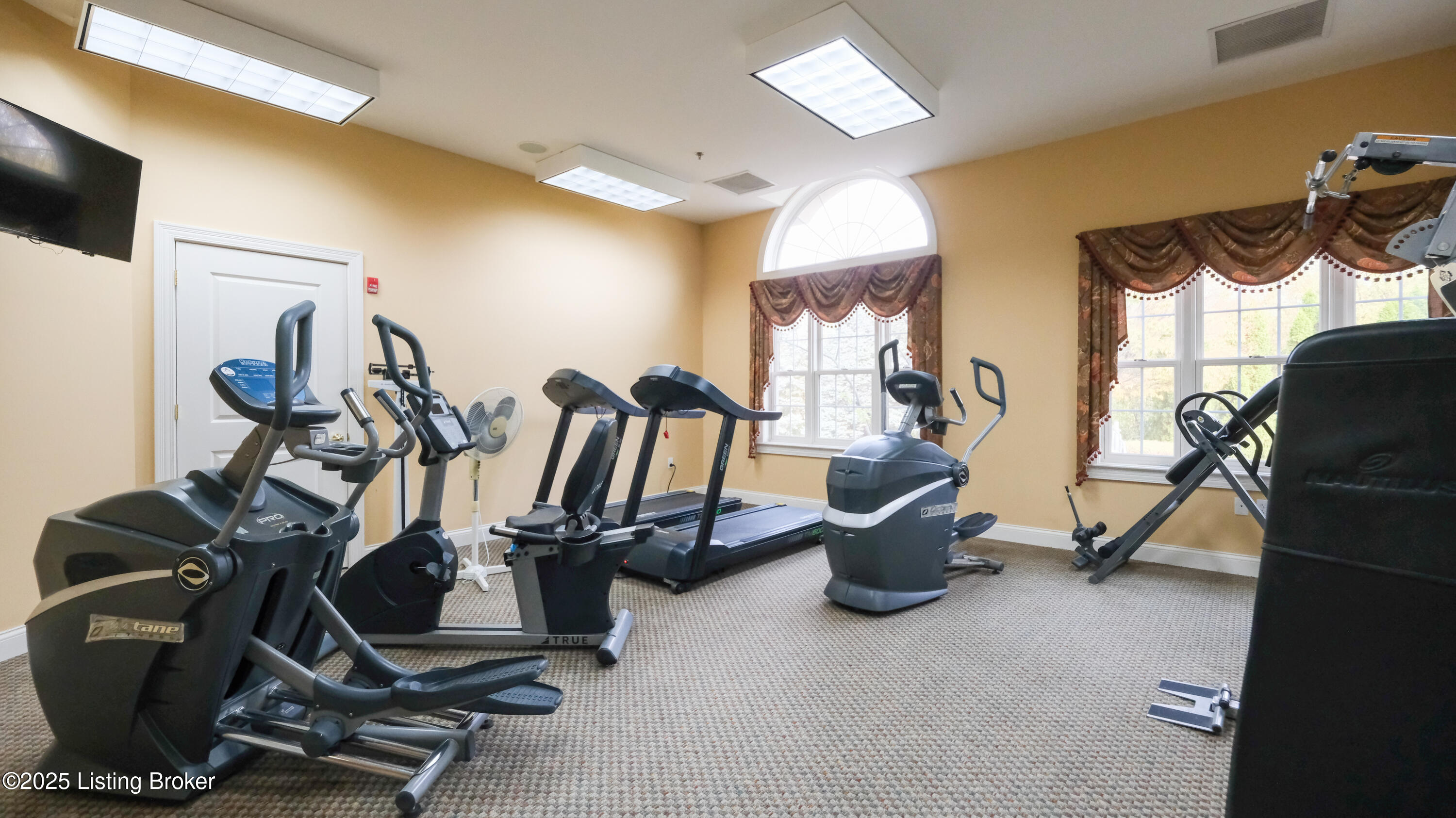 1300 Cardinal Dr 301