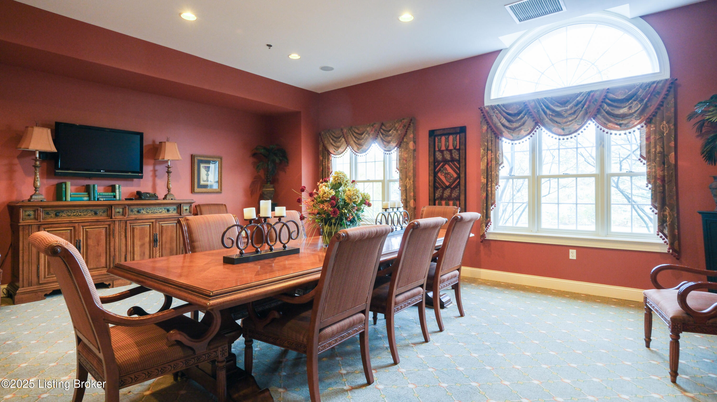 1300 Cardinal Dr 301