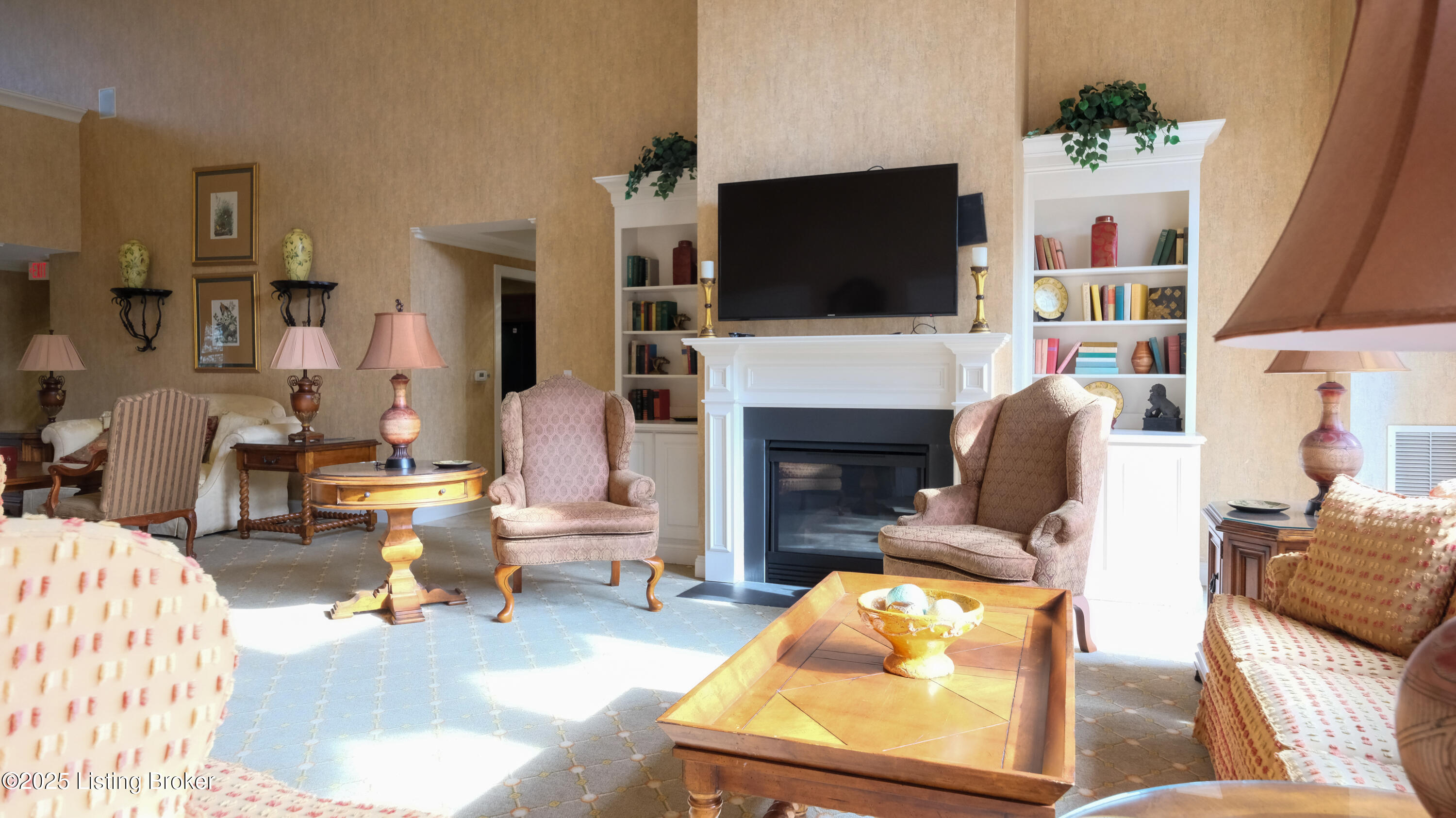 1300 Cardinal Dr 301