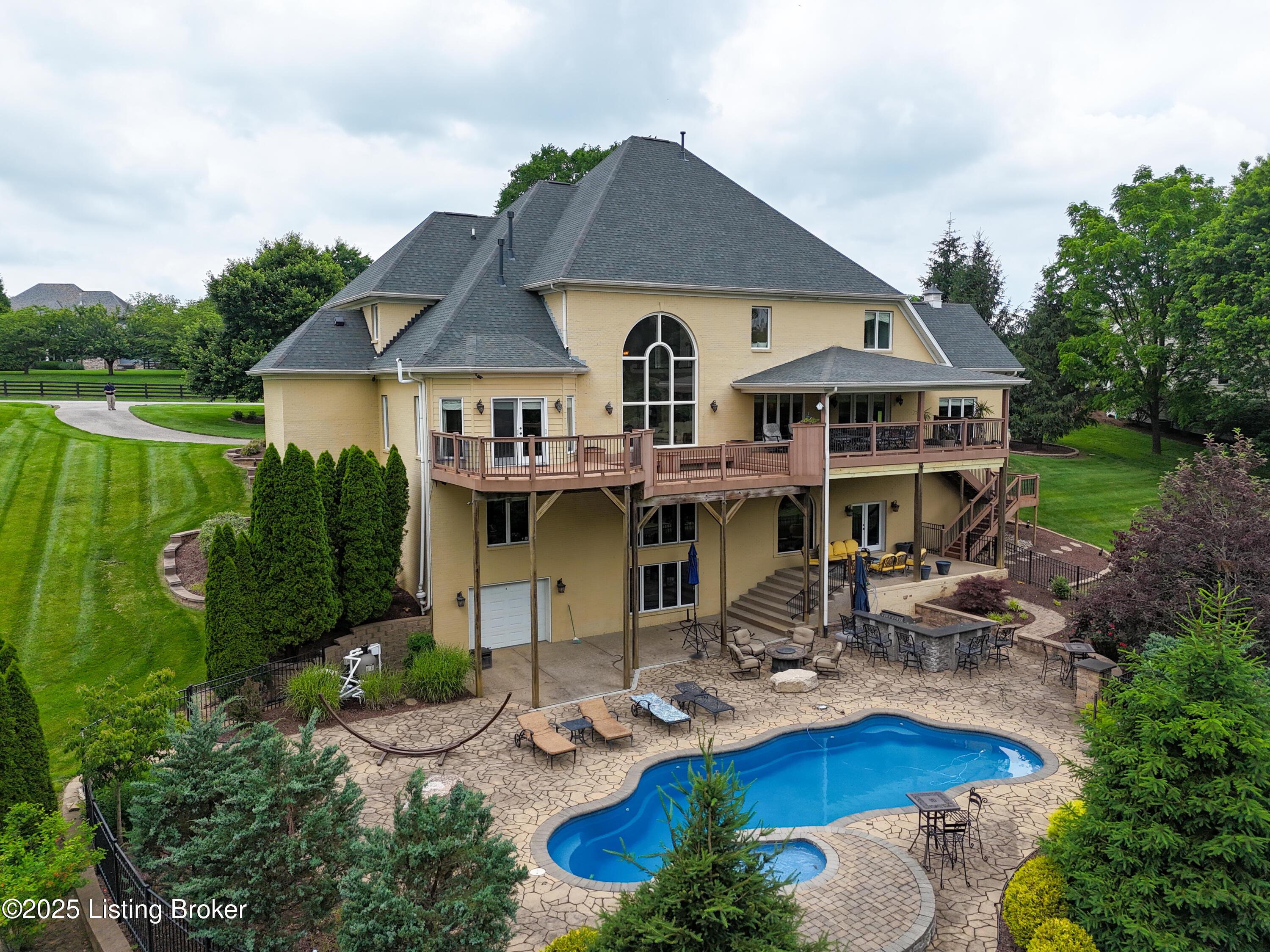 5905 Mt Pleasant Dr