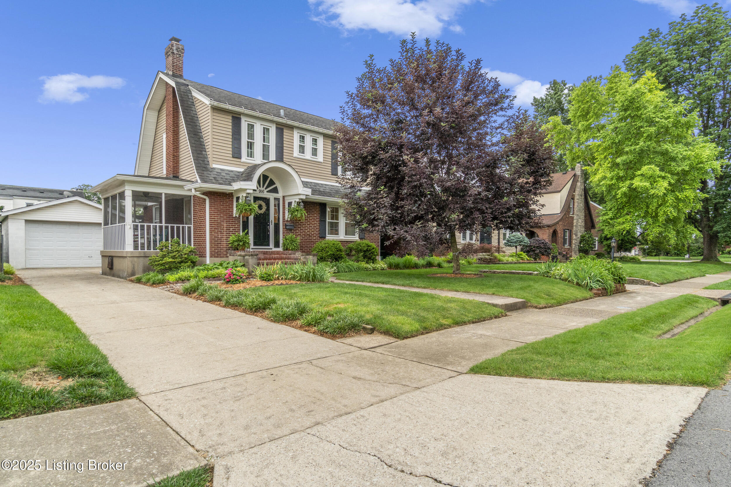 916 Greenleaf Rd