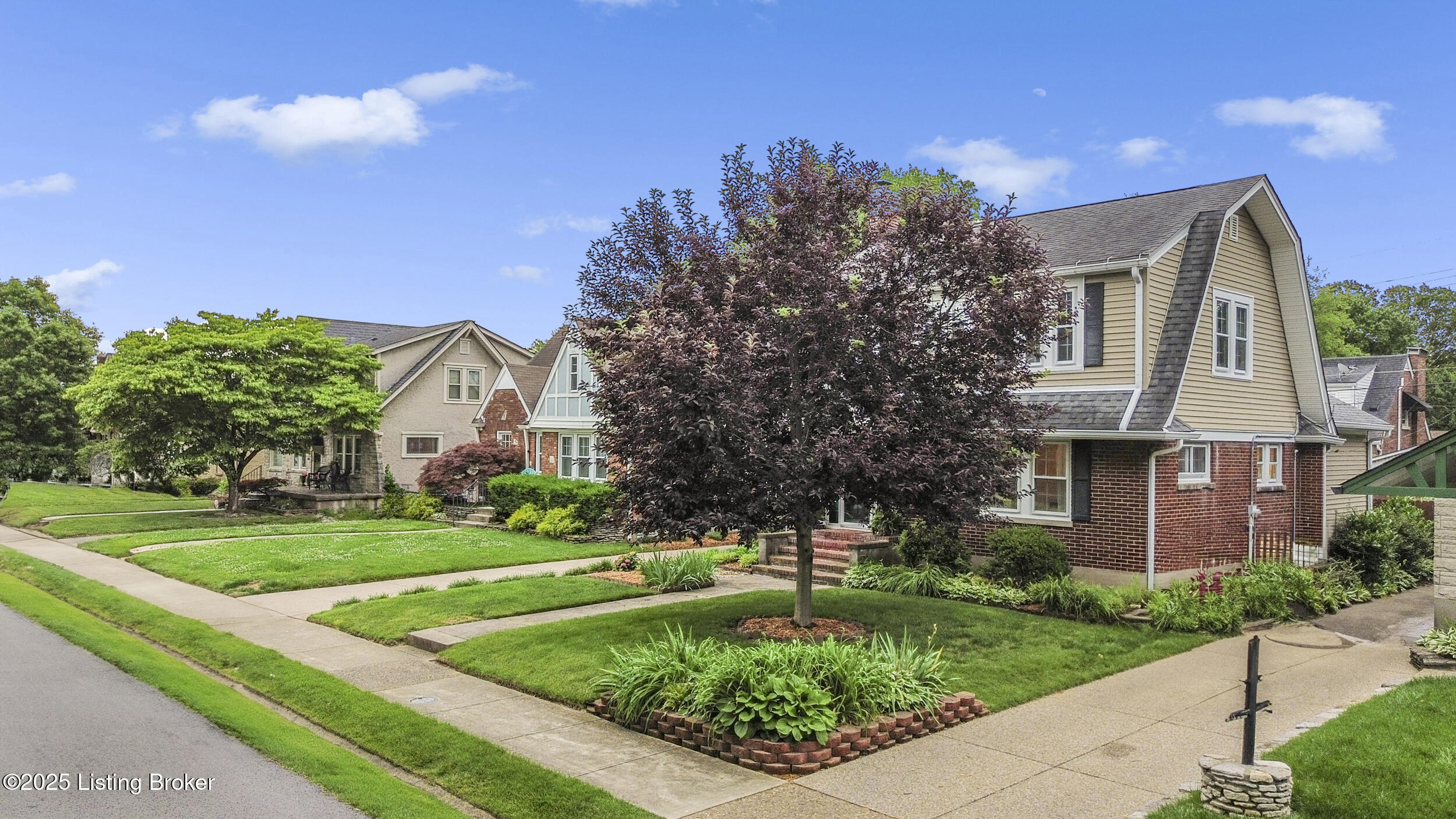 916 Greenleaf Rd
