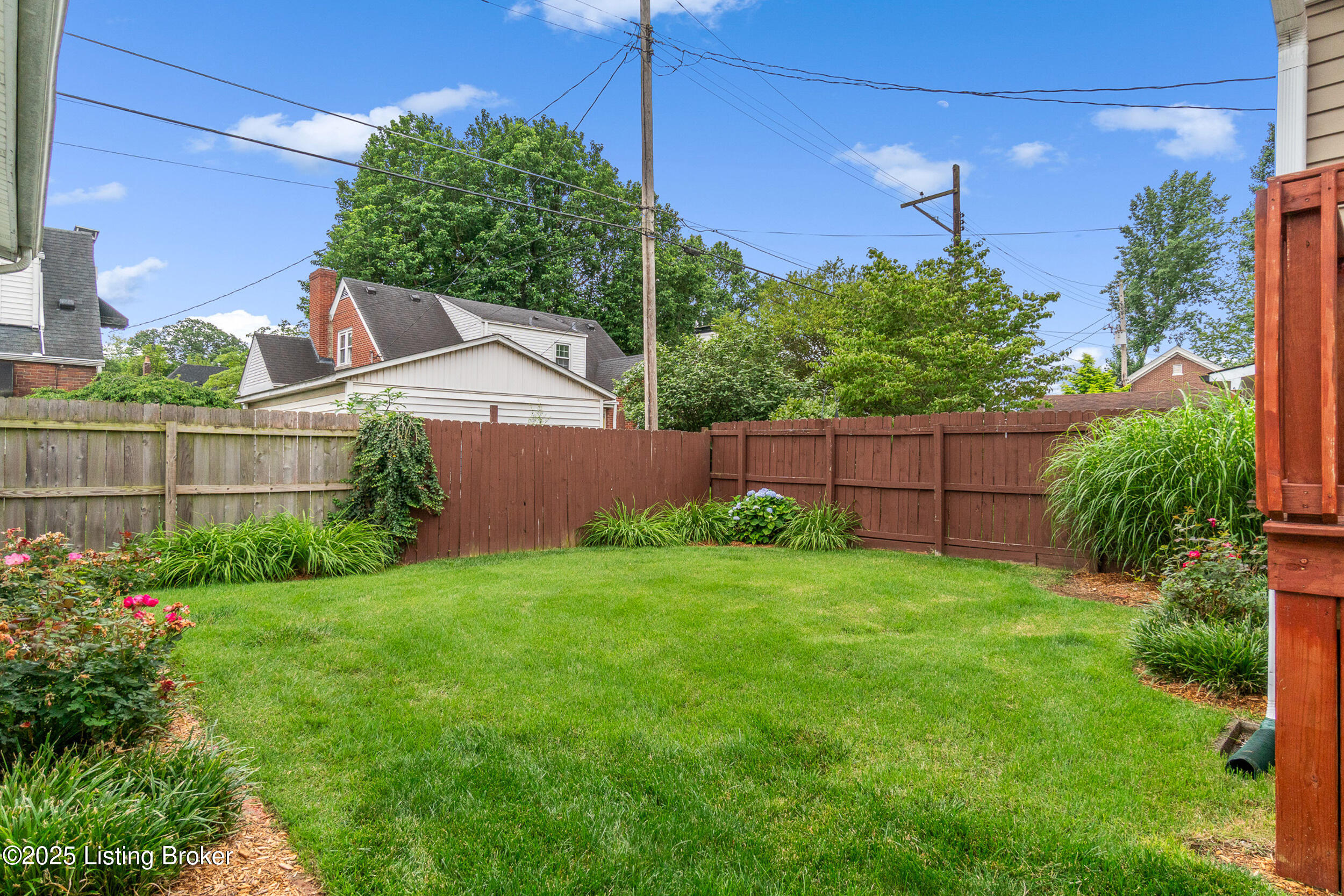 916 Greenleaf Rd