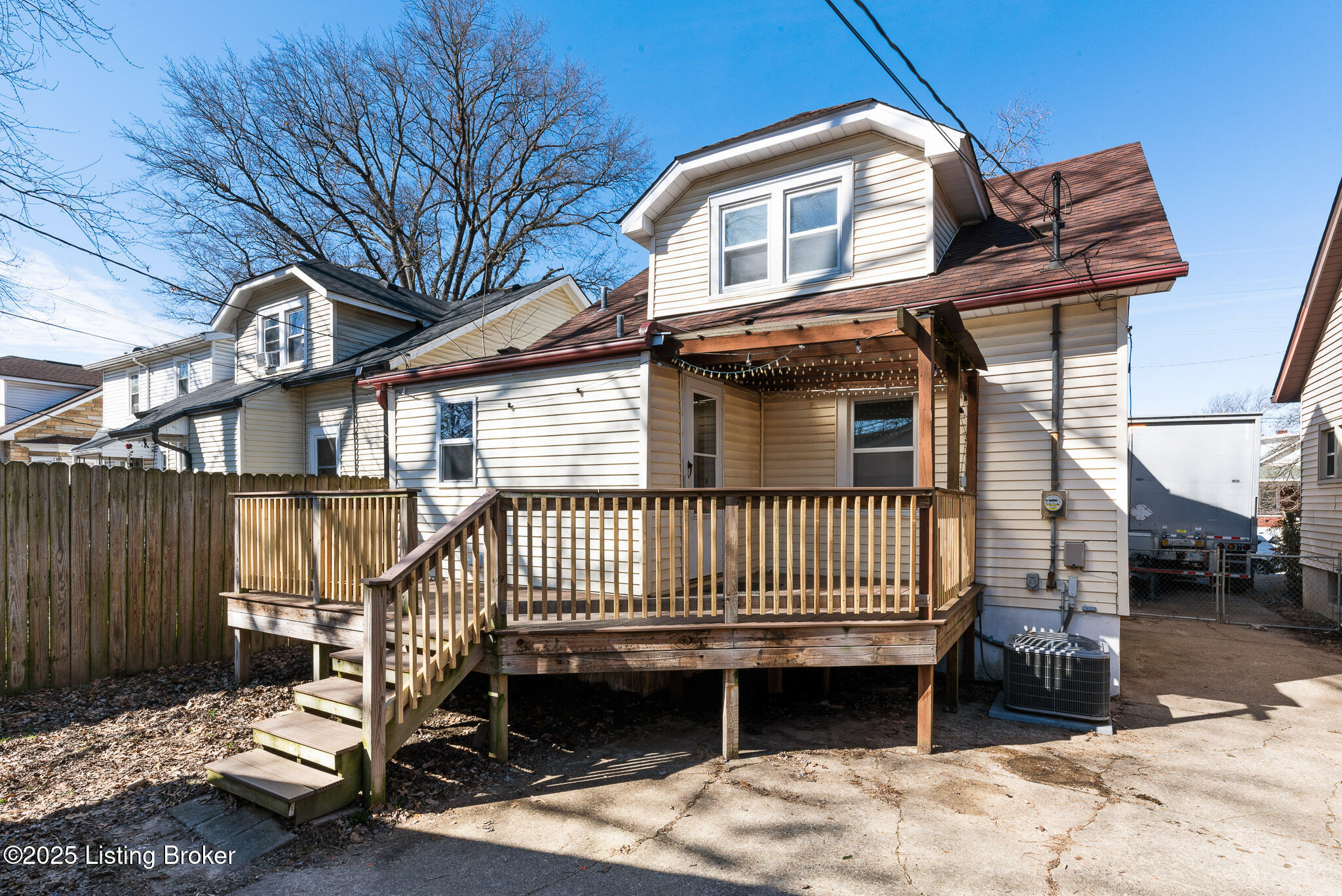 628 Harrison Ave