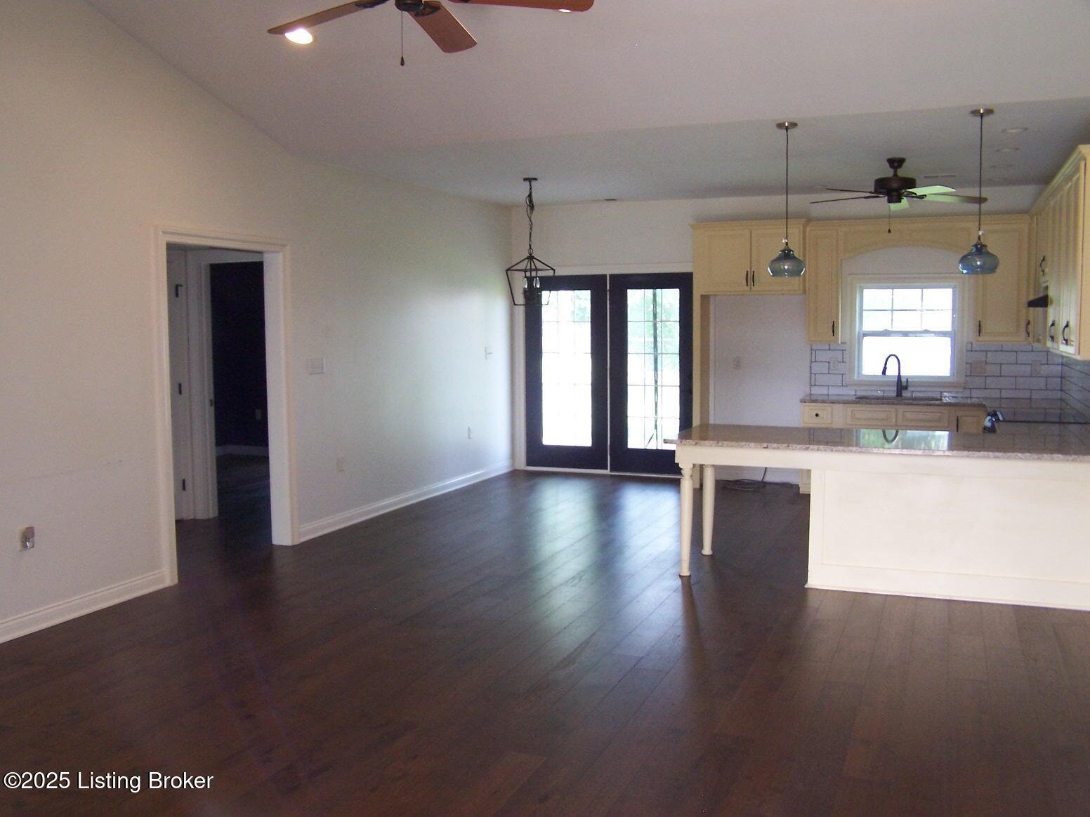 569 Deep Creek Dr