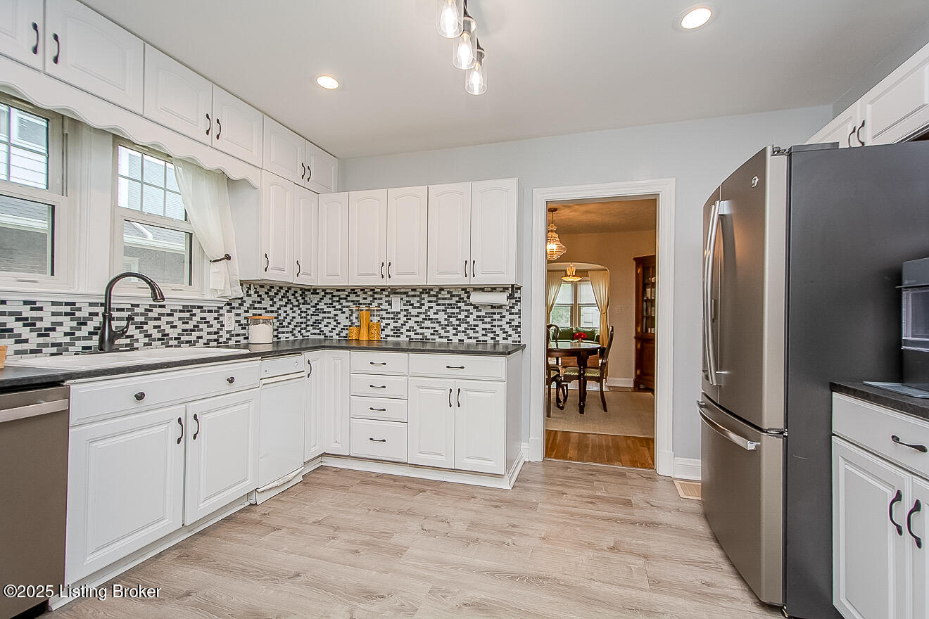 114 S Crestmoor Ave