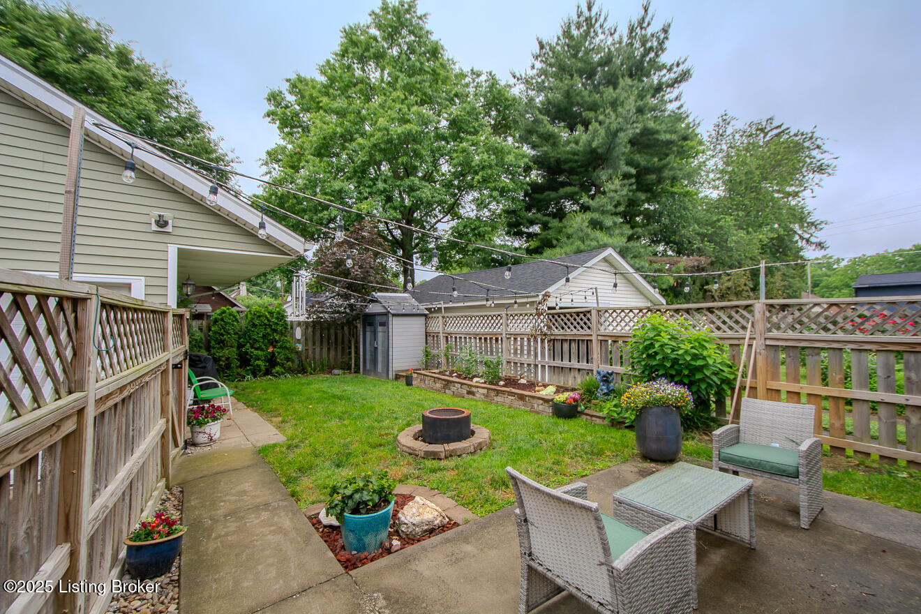 114 S Crestmoor Ave