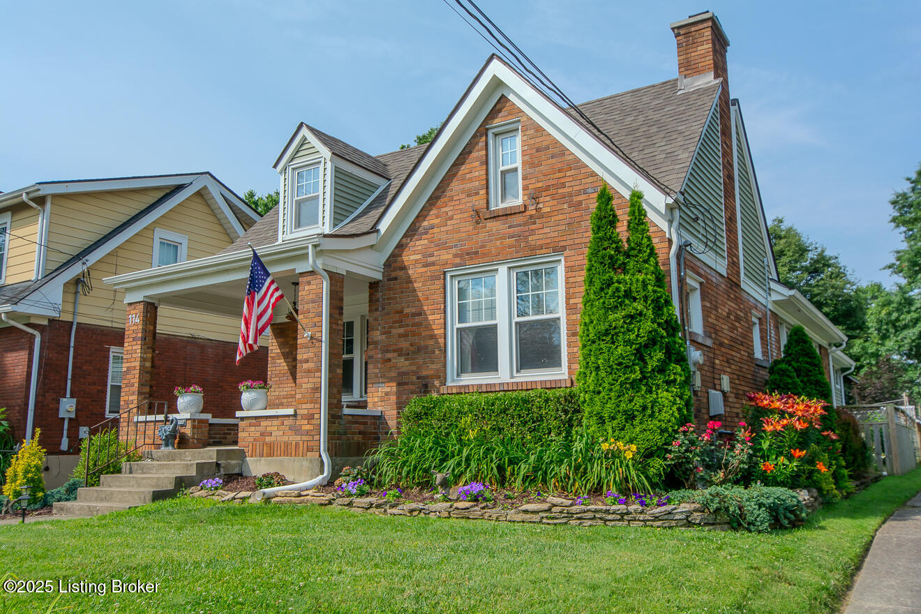 114 S Crestmoor Ave