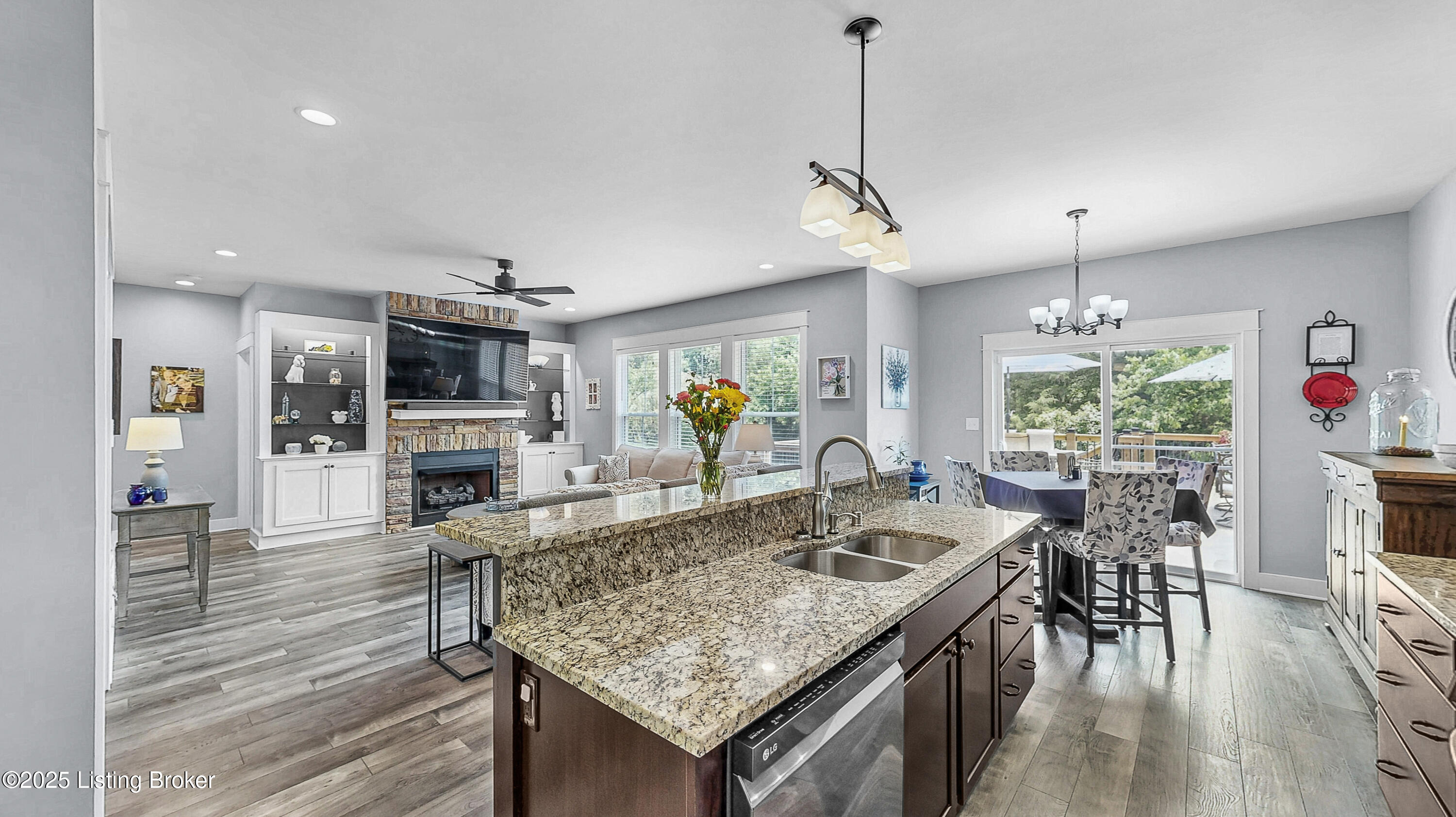 7507 Grand Oaks Dr