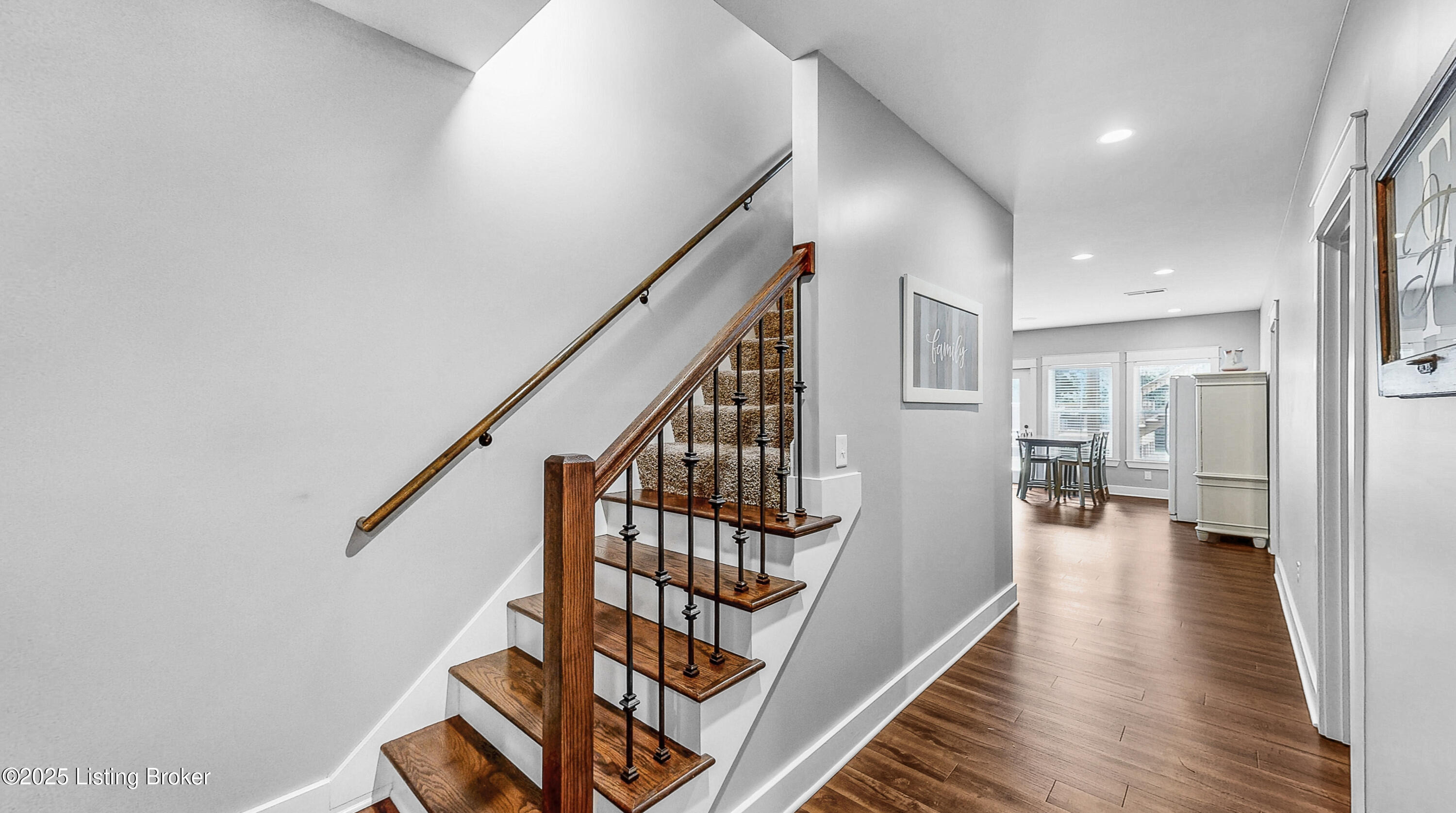7507 Grand Oaks Dr