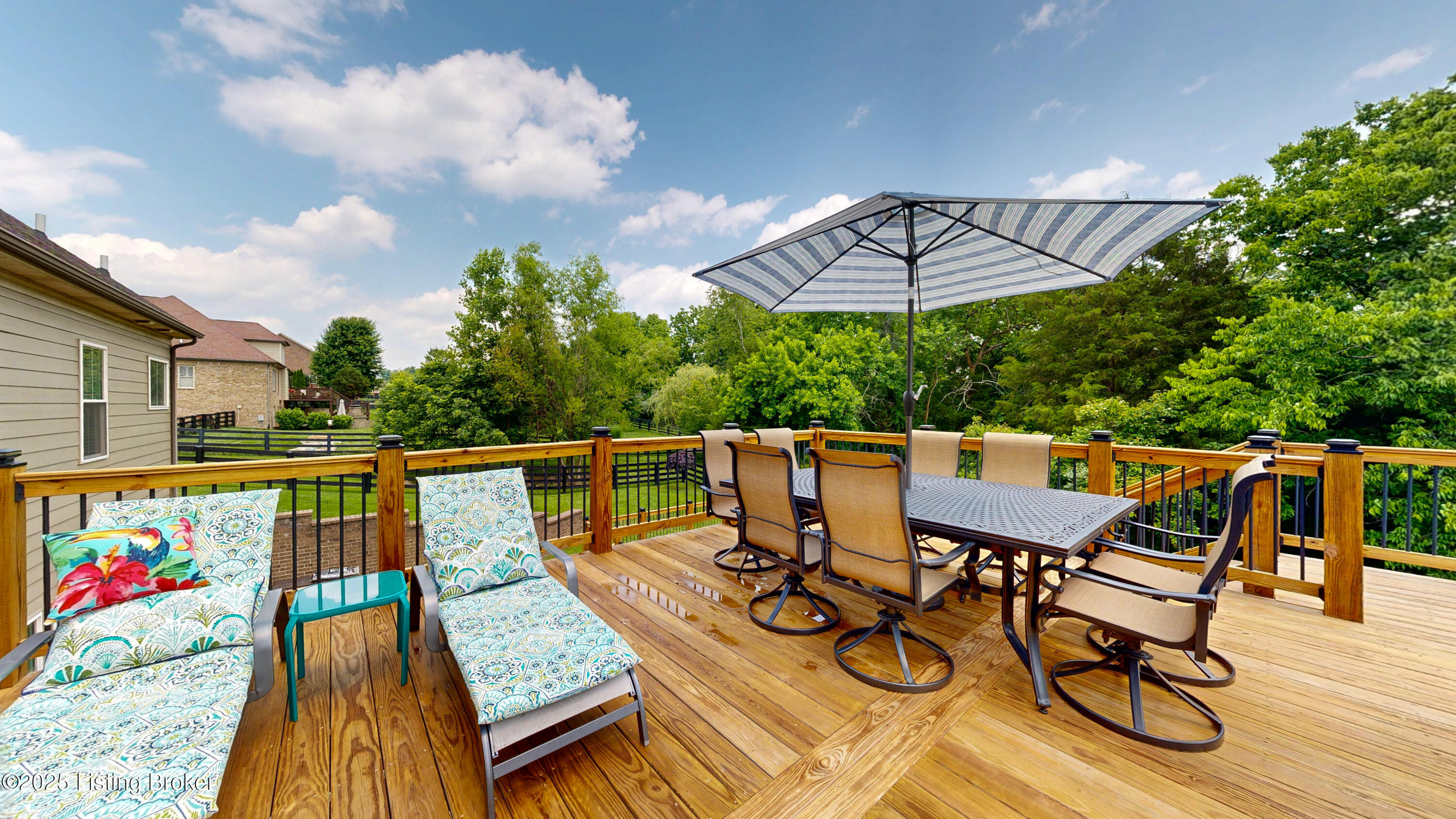 7507 Grand Oaks Dr