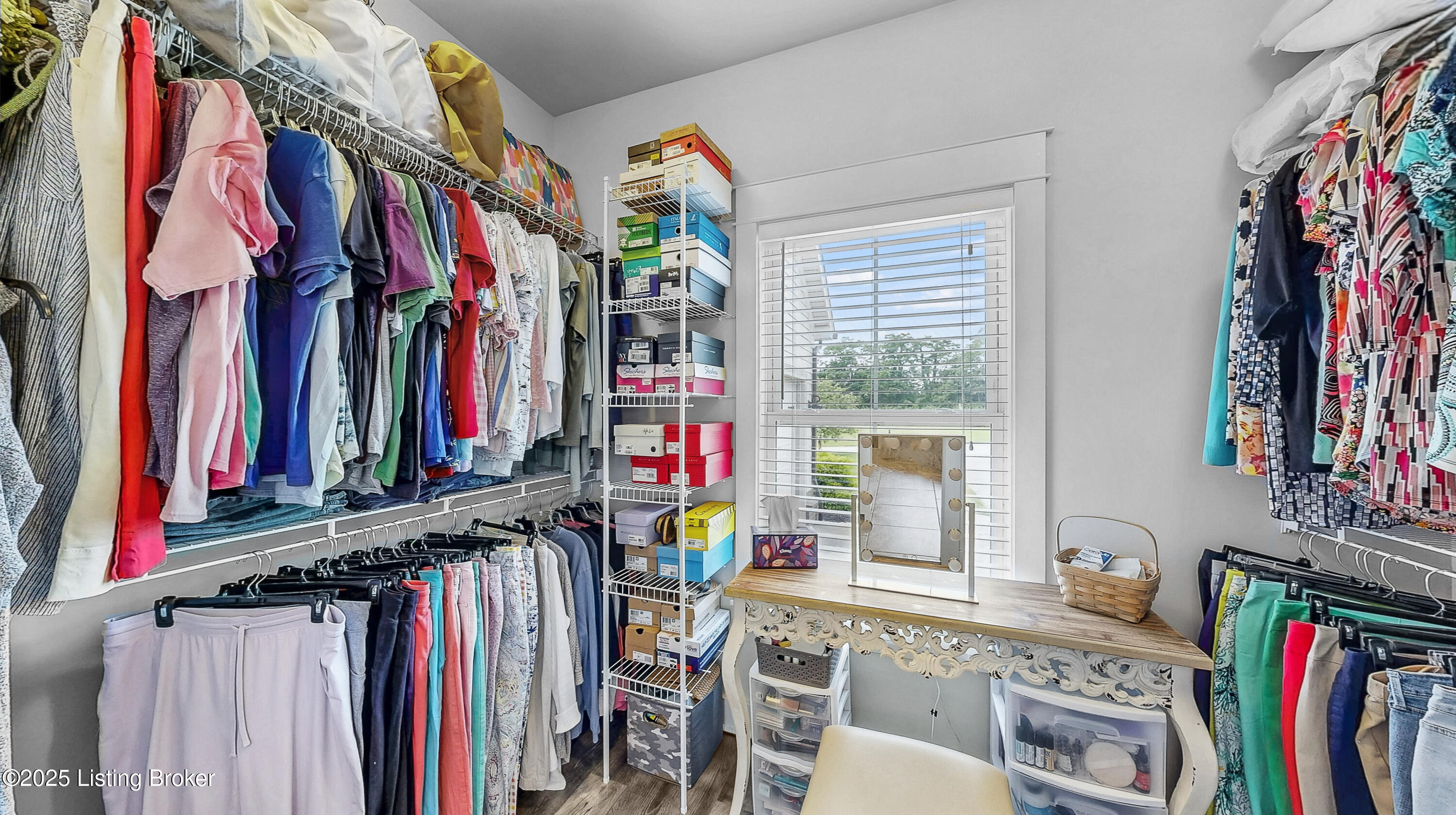 7507 Grand Oaks Dr