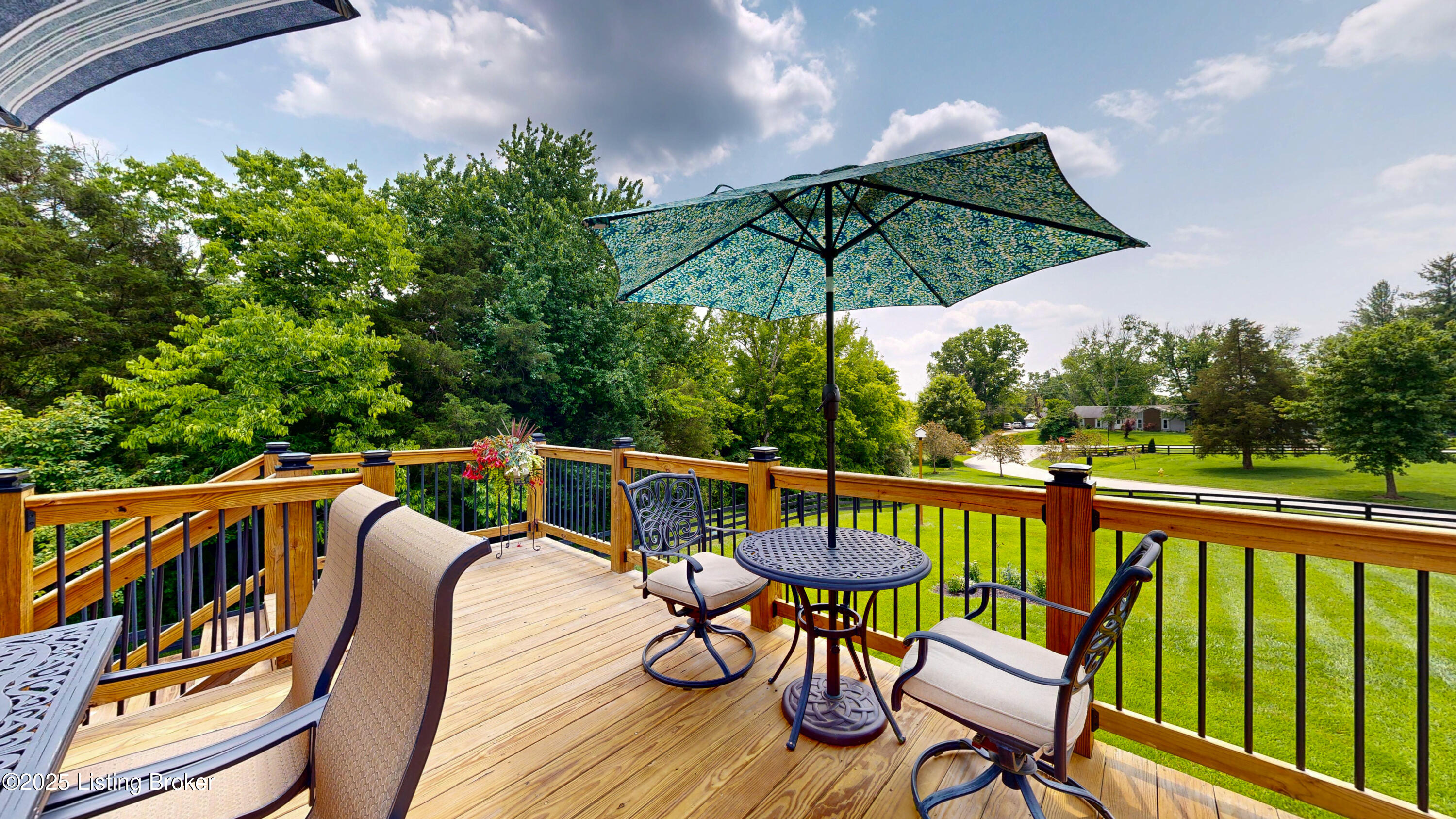 7507 Grand Oaks Dr