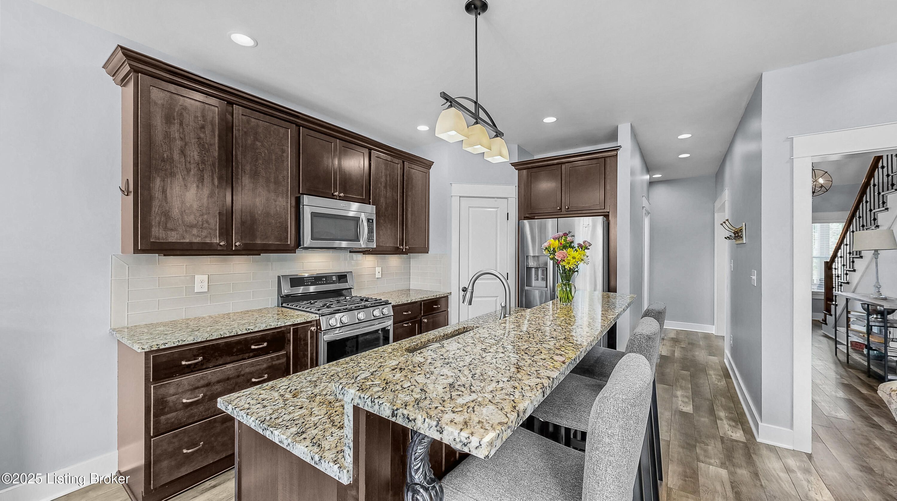7507 Grand Oaks Dr