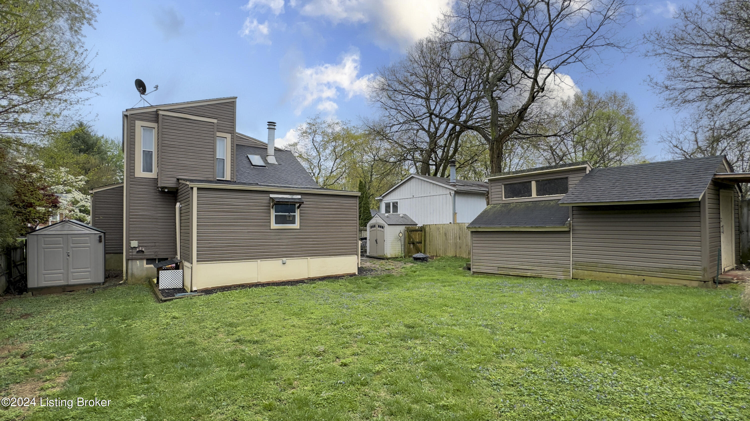 4808 Redmon Ct