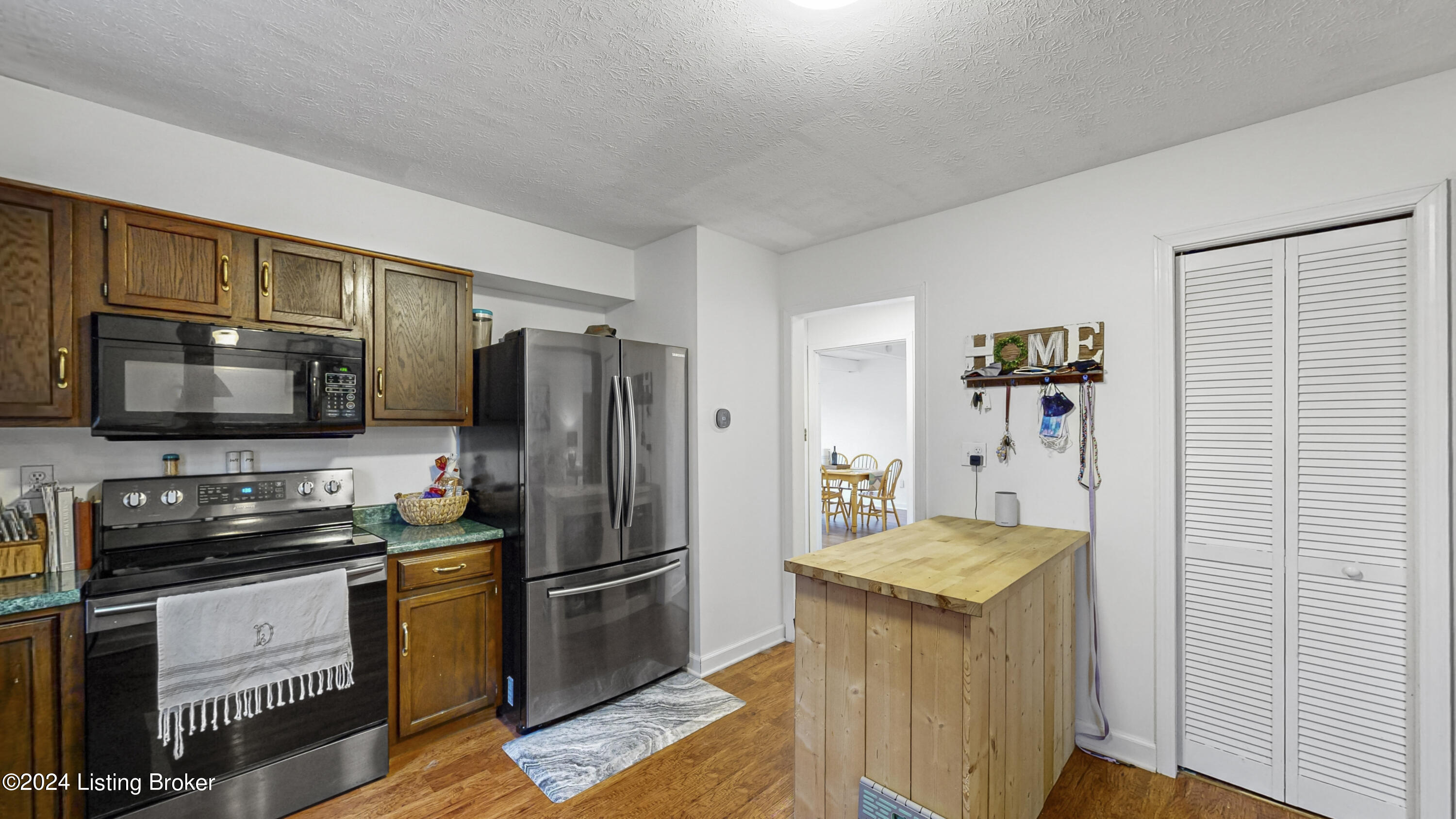 4808 Redmon Ct