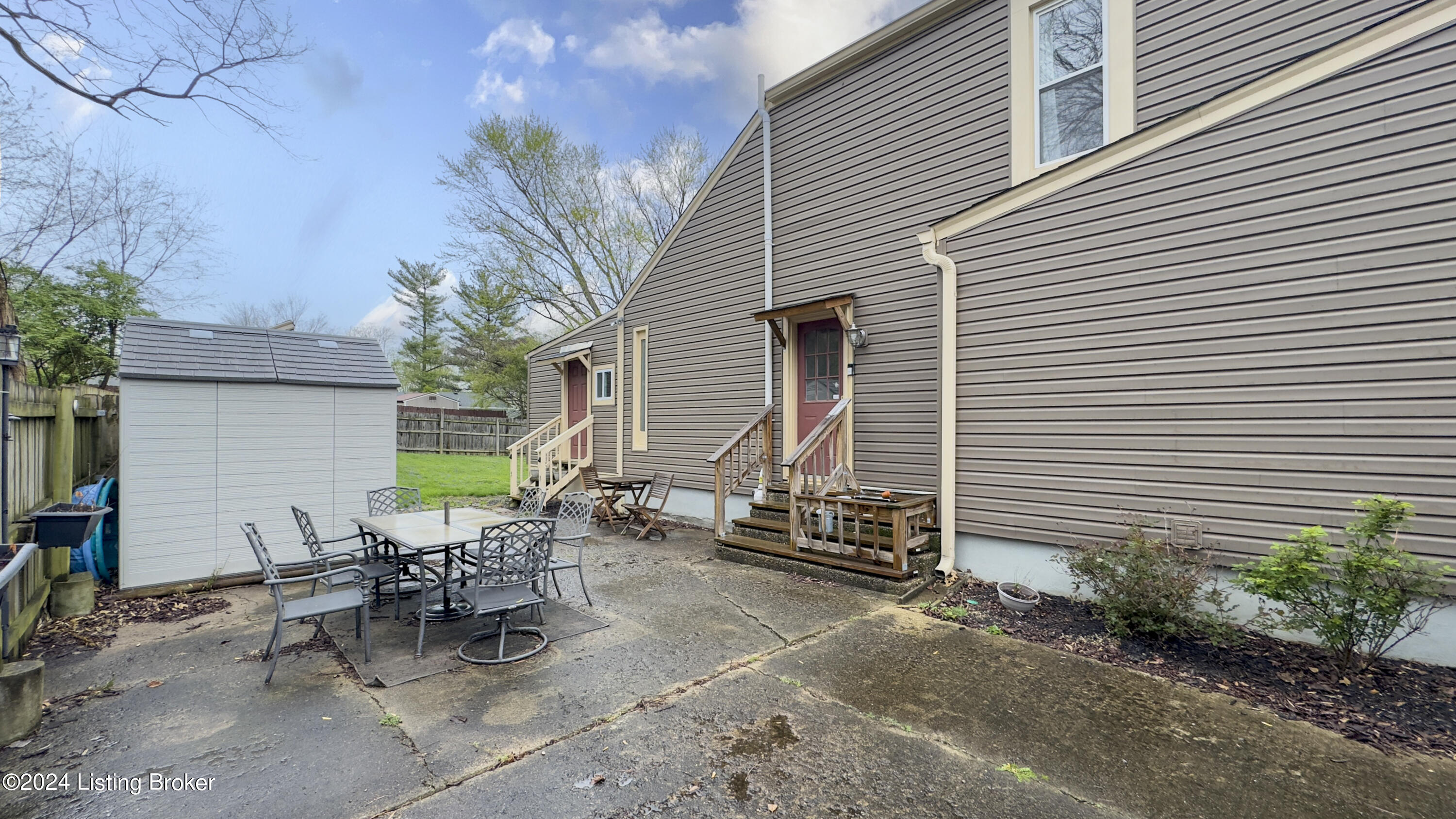 4808 Redmon Ct