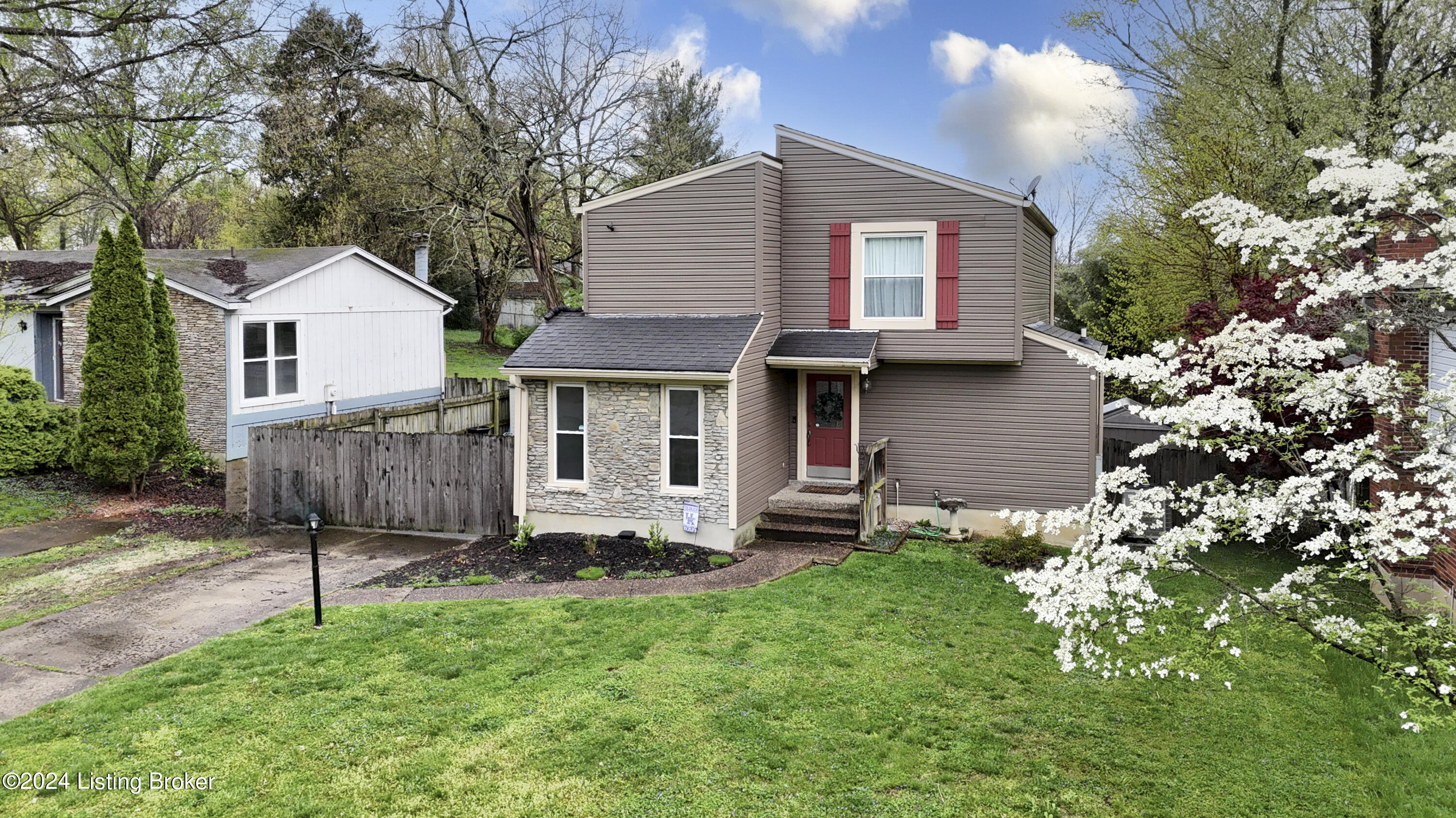 4808 Redmon Ct