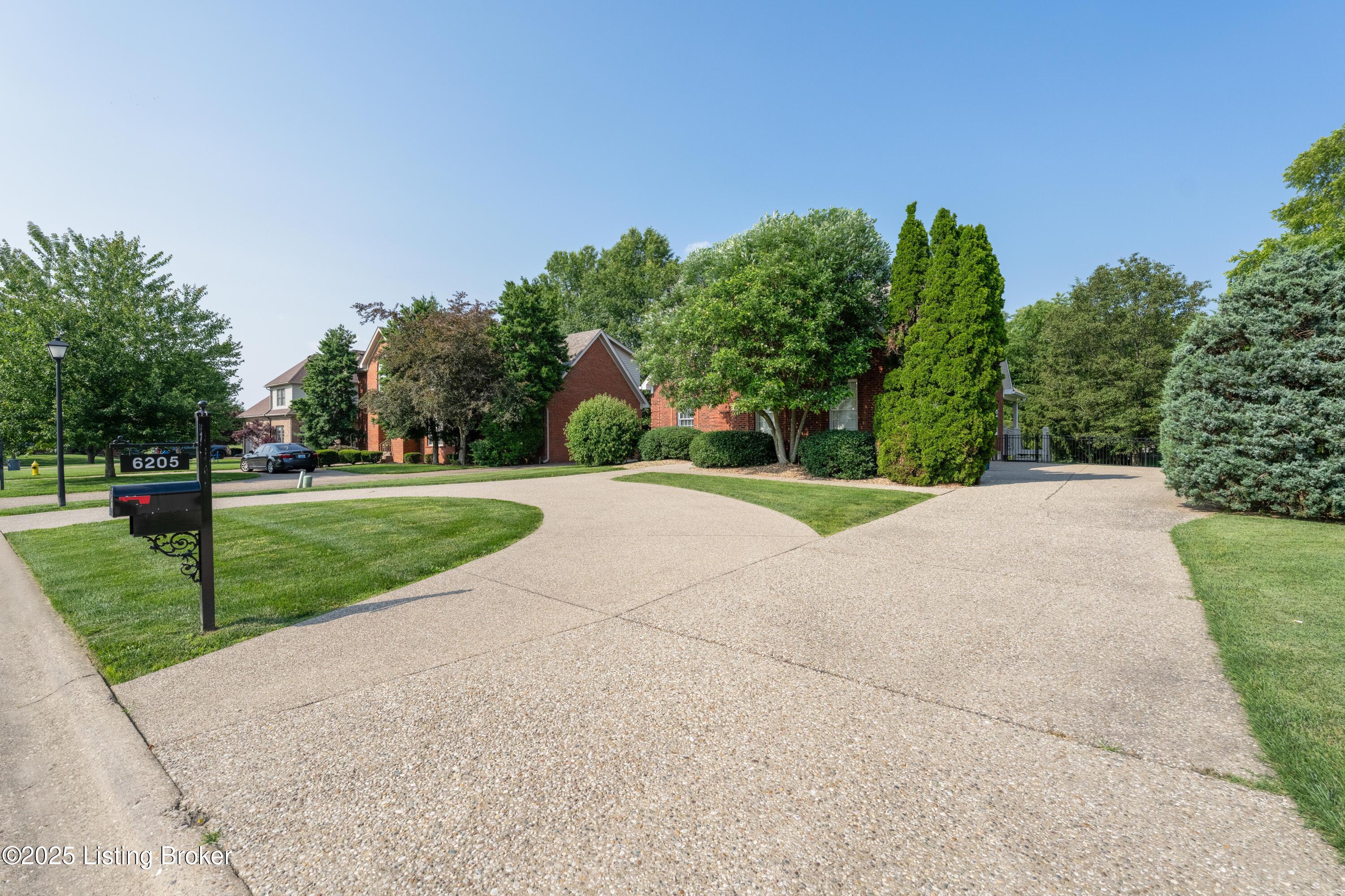 6205 Elizabeth Ct